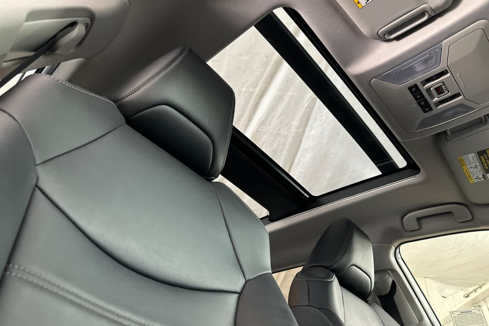 Thumbnail: 2019 Toyota RAV4 - 17