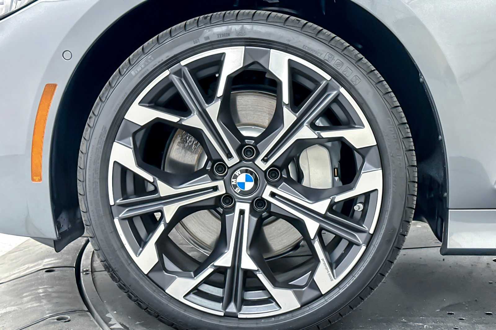 Thumbnail: 2026 BMW 3 Series - 24