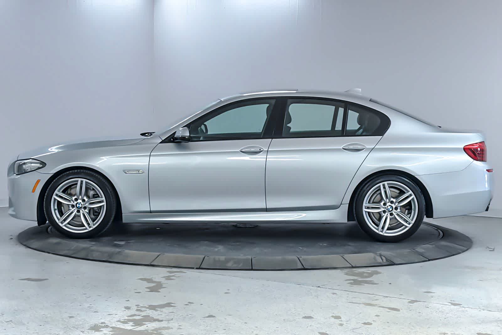 Thumbnail: 2015 BMW 5 Series - 5