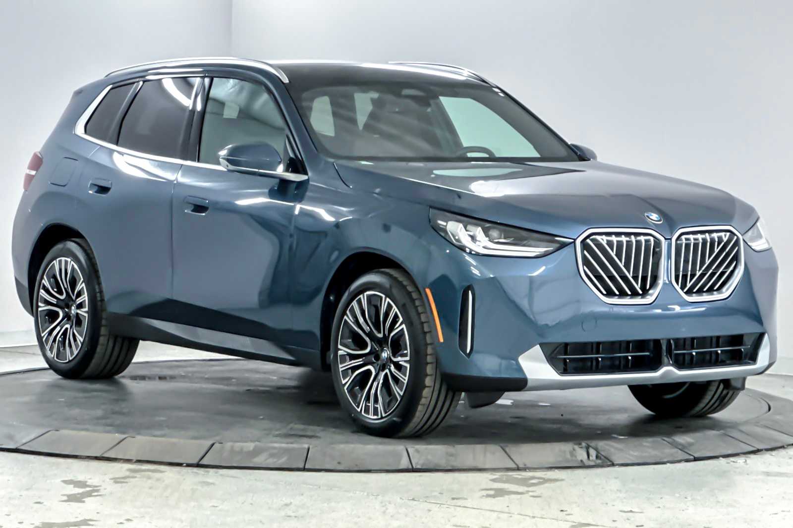 Thumbnail: 2026 BMW X3 - 9