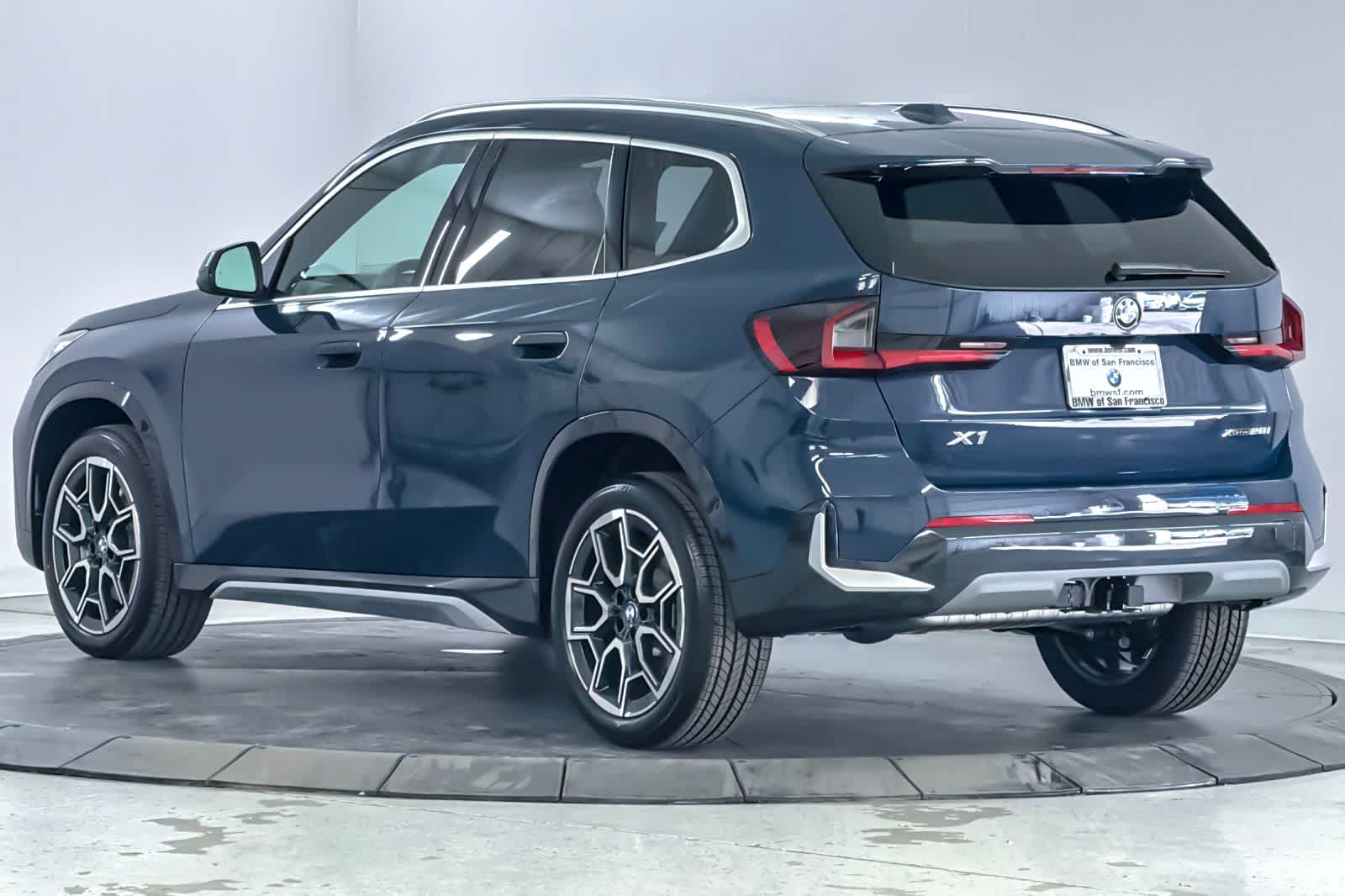 Thumbnail: 2026 BMW X1 - 6