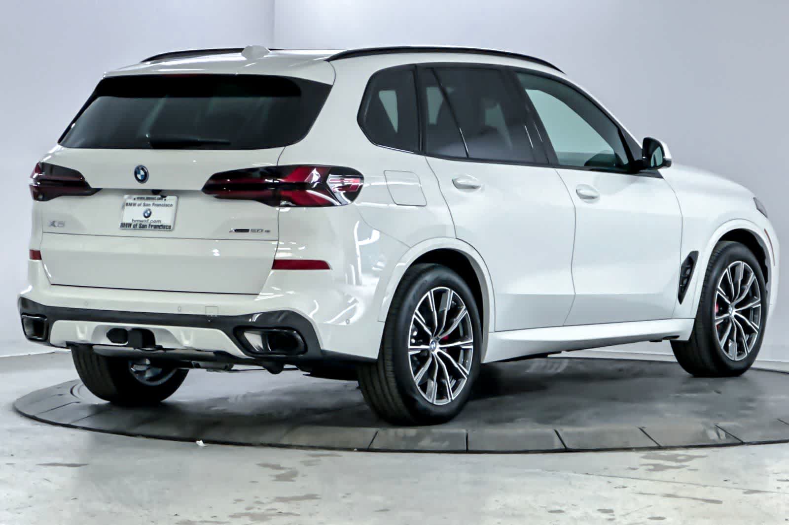 Thumbnail: 2026 BMW X5 - 2