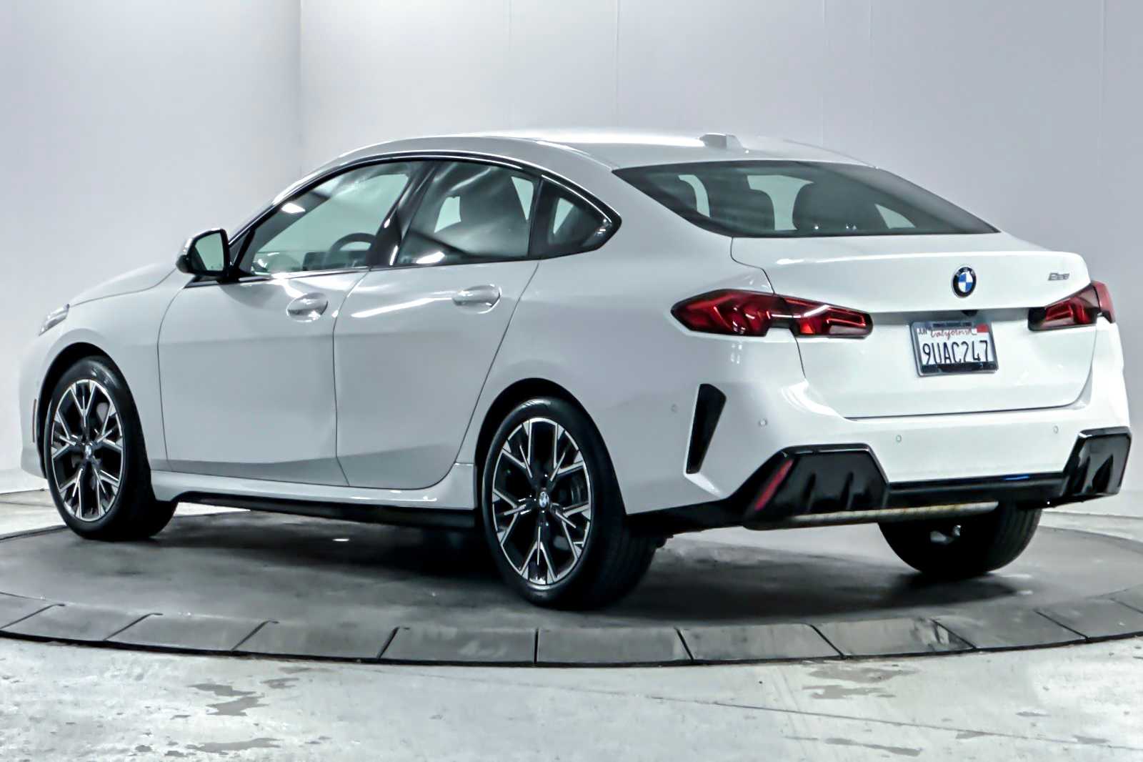 Thumbnail: 2026 BMW 2 Series - 6