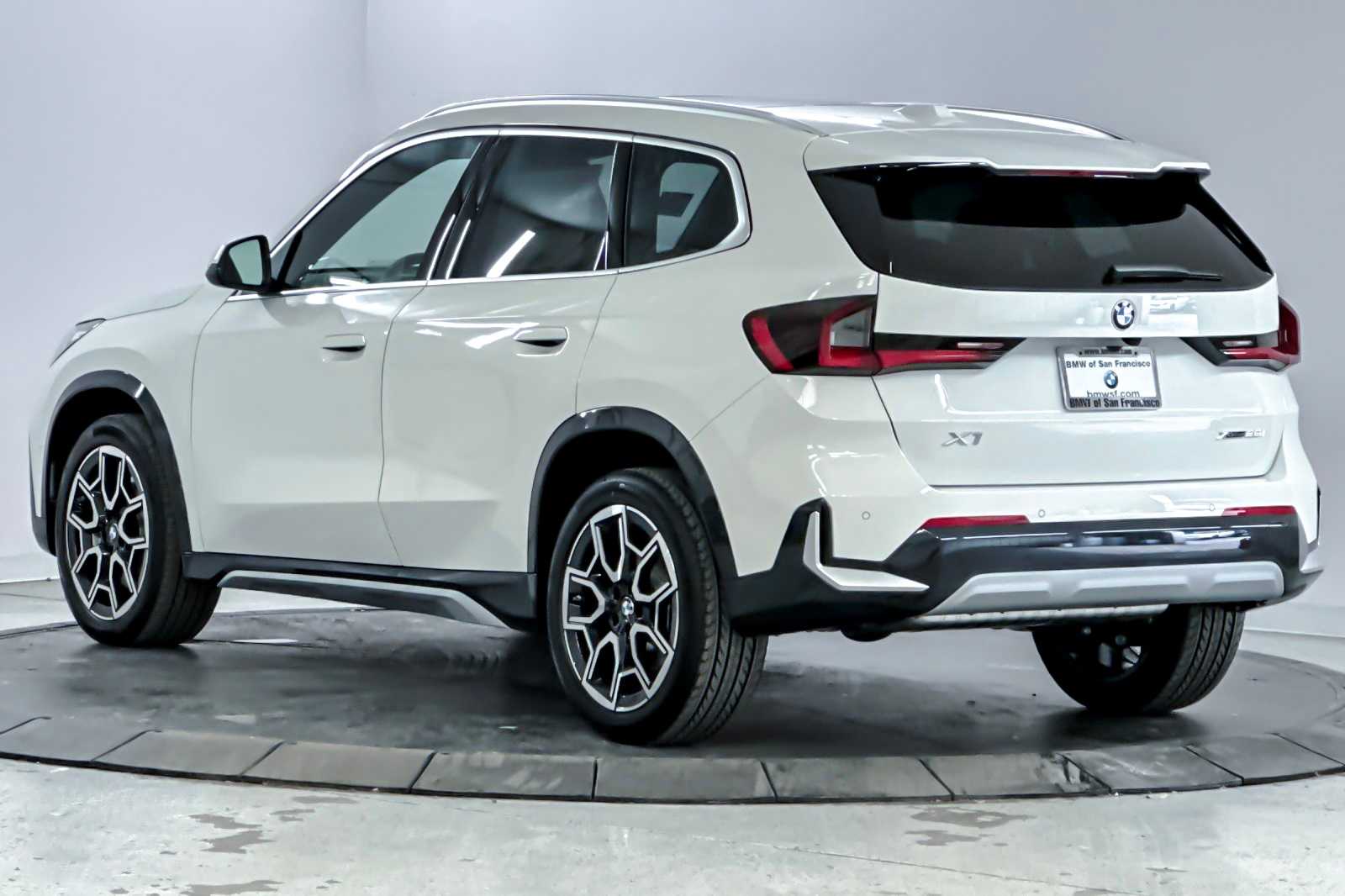 Thumbnail: 2026 BMW X1 - 6