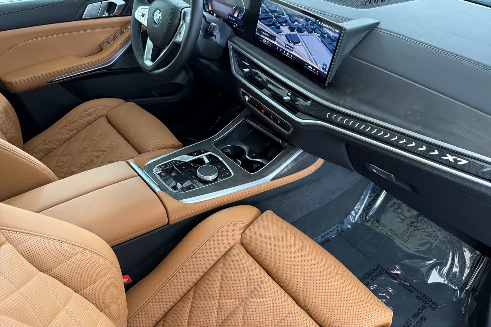 Thumbnail: 2026 BMW X7 - 16