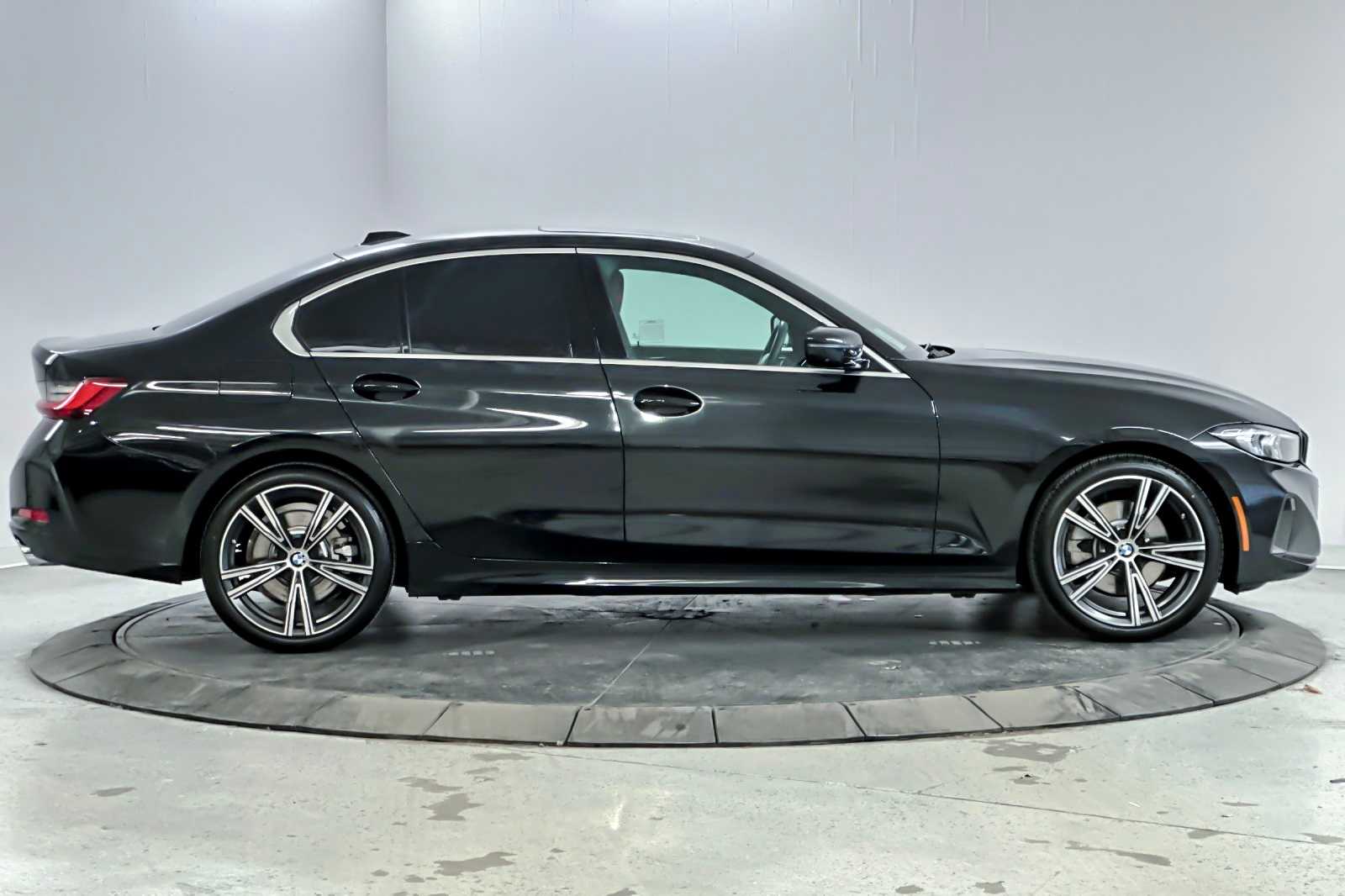 Thumbnail: 2024 BMW 3 Series - 8