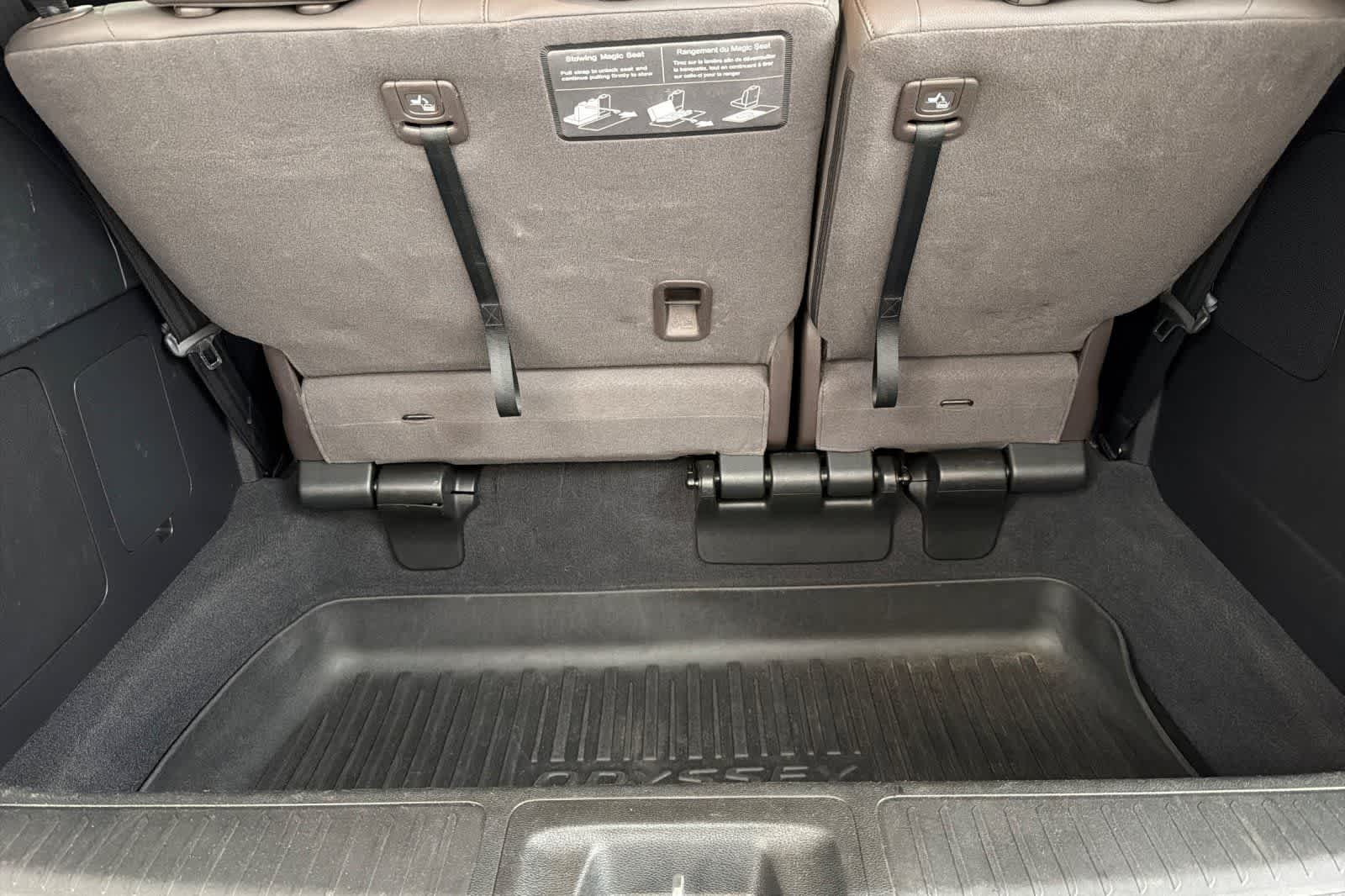 Thumbnail: 2018 Honda Odyssey - 15