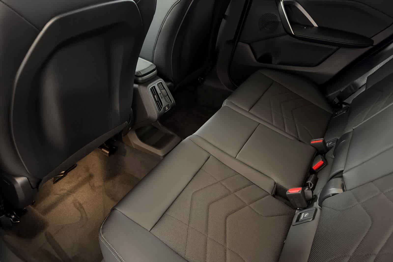 Thumbnail: 2026 BMW X1 - 4