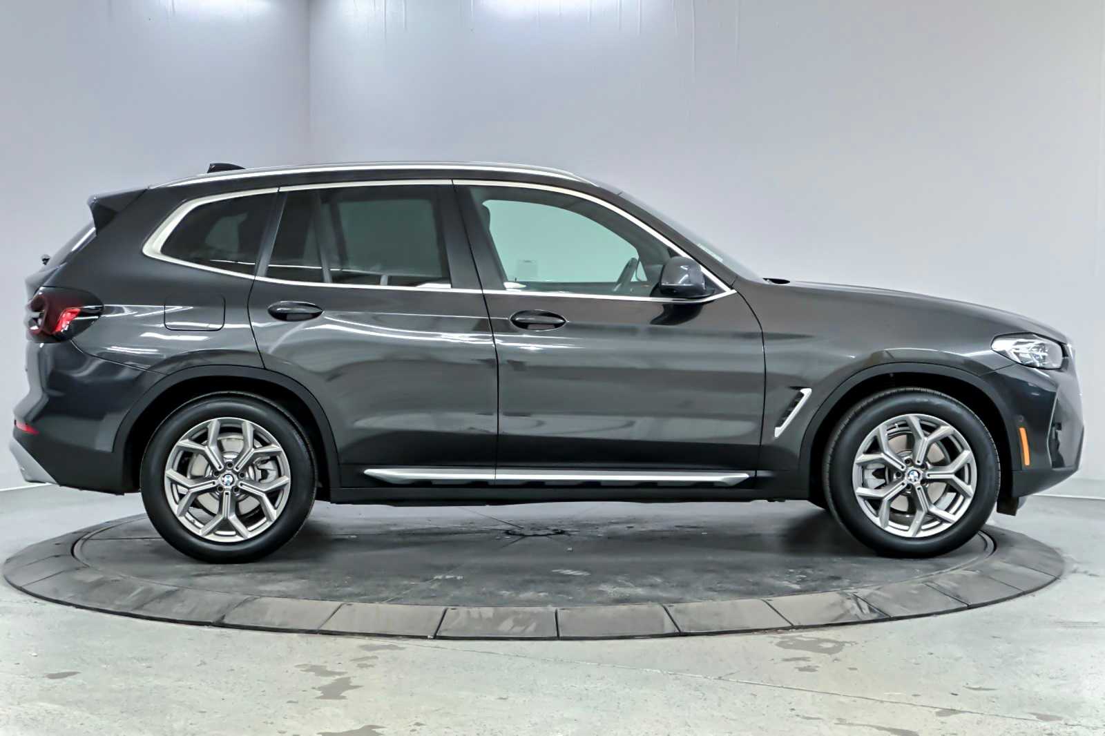 Thumbnail: 2023 BMW X3 - 8