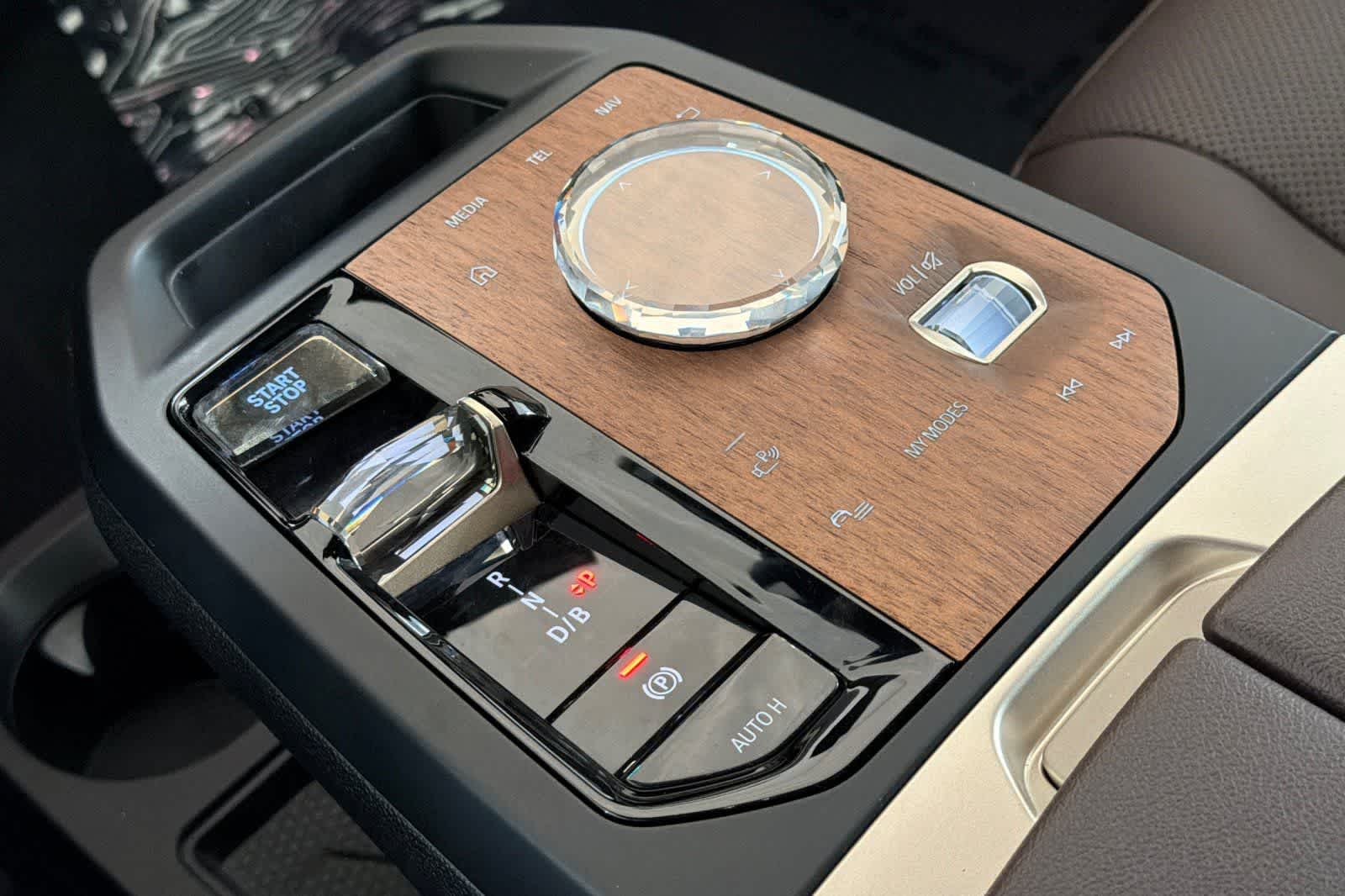 Thumbnail: 2024 BMW iX - 22
