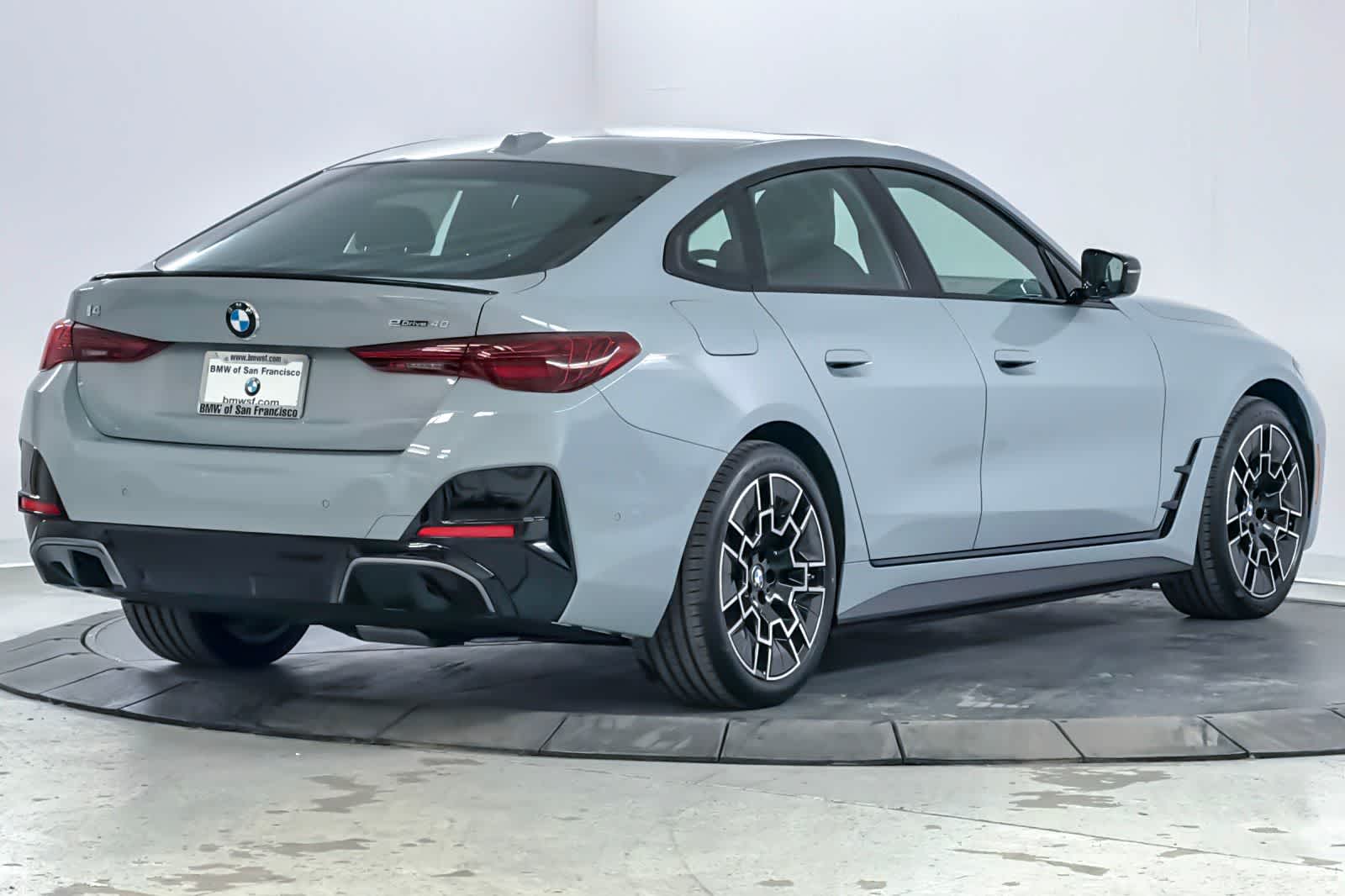 Thumbnail: 2026 BMW i4 - 2