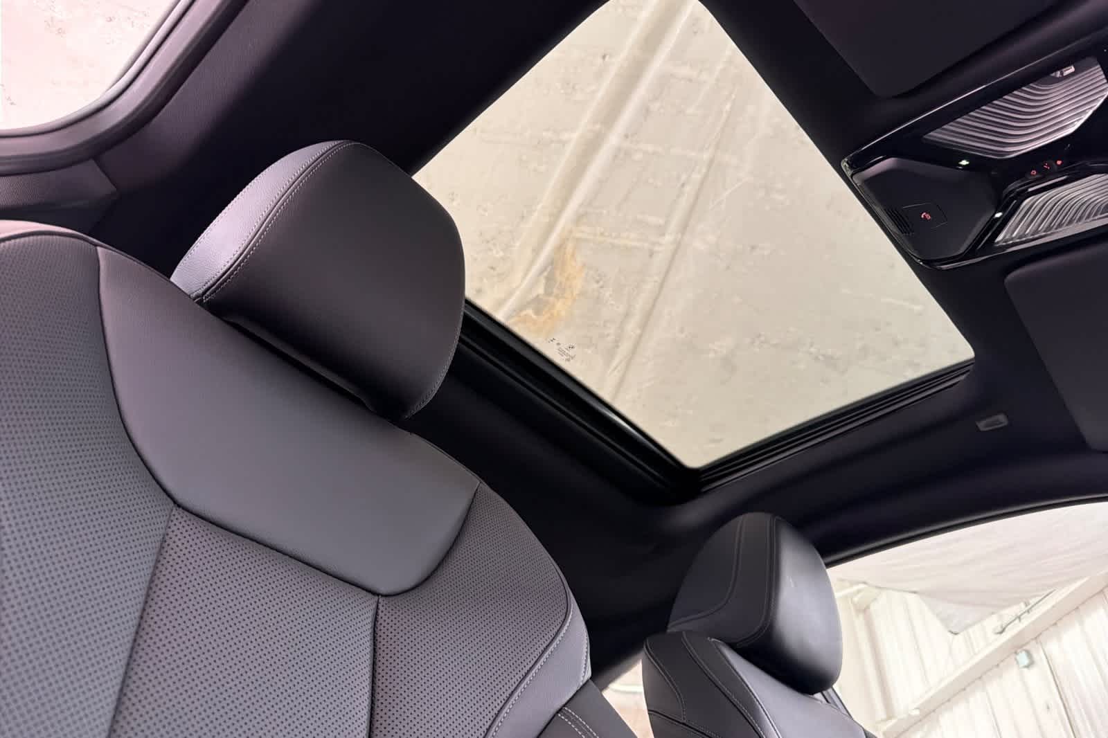 Thumbnail: 2023 BMW 2 Series - 16