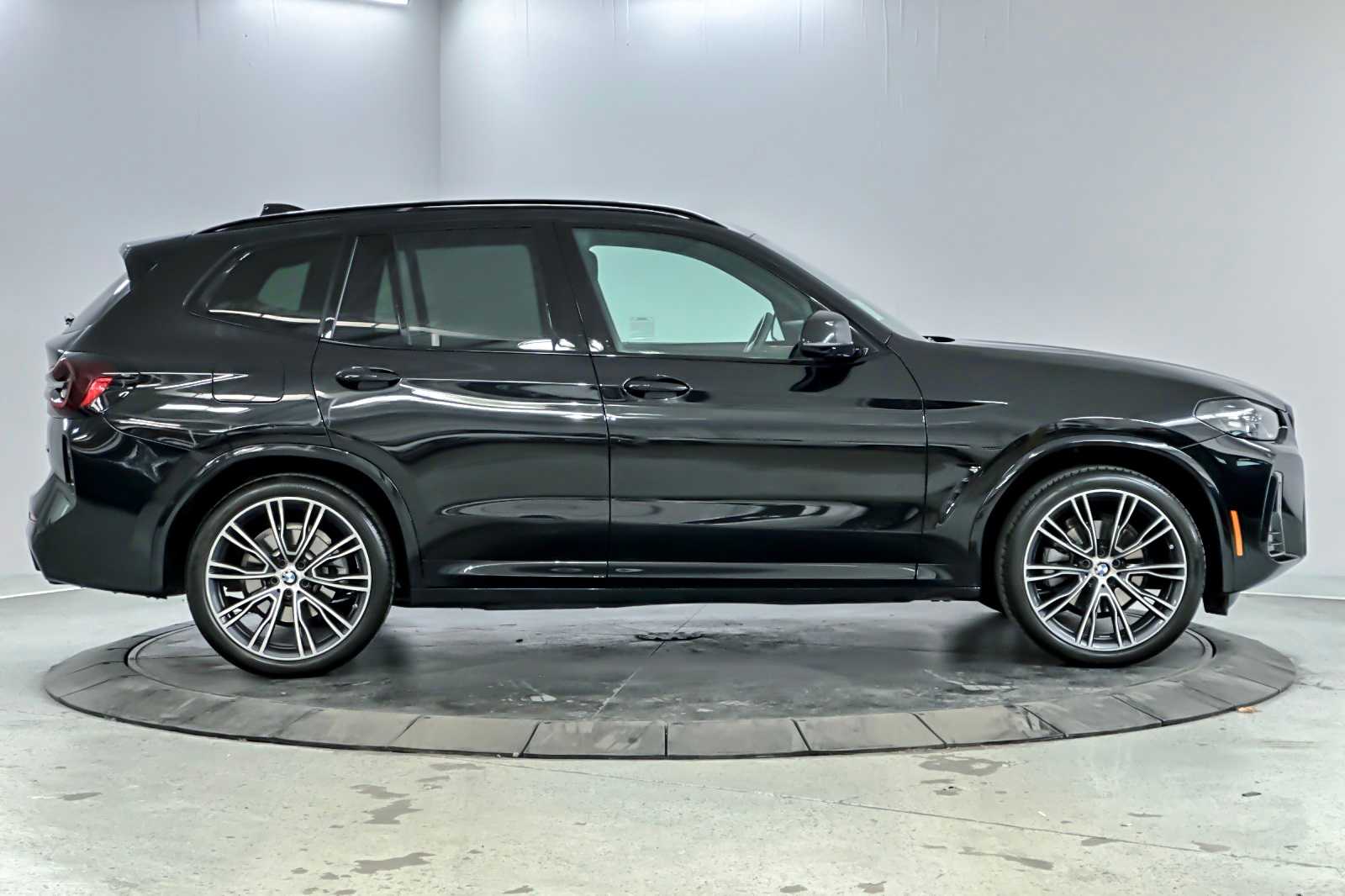 Thumbnail: 2024 BMW X3 - 8