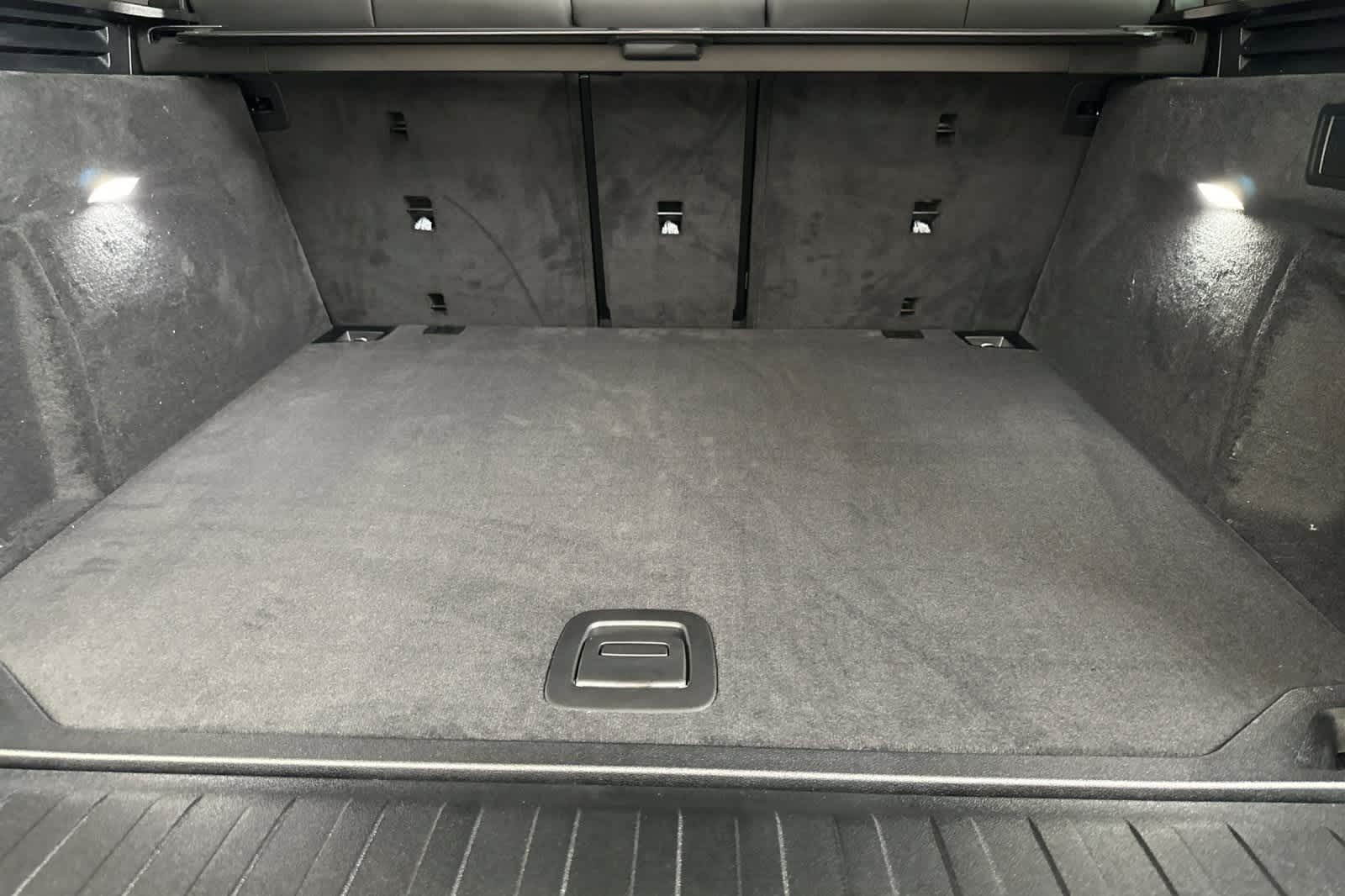 Thumbnail: 2026 BMW X5 - 15