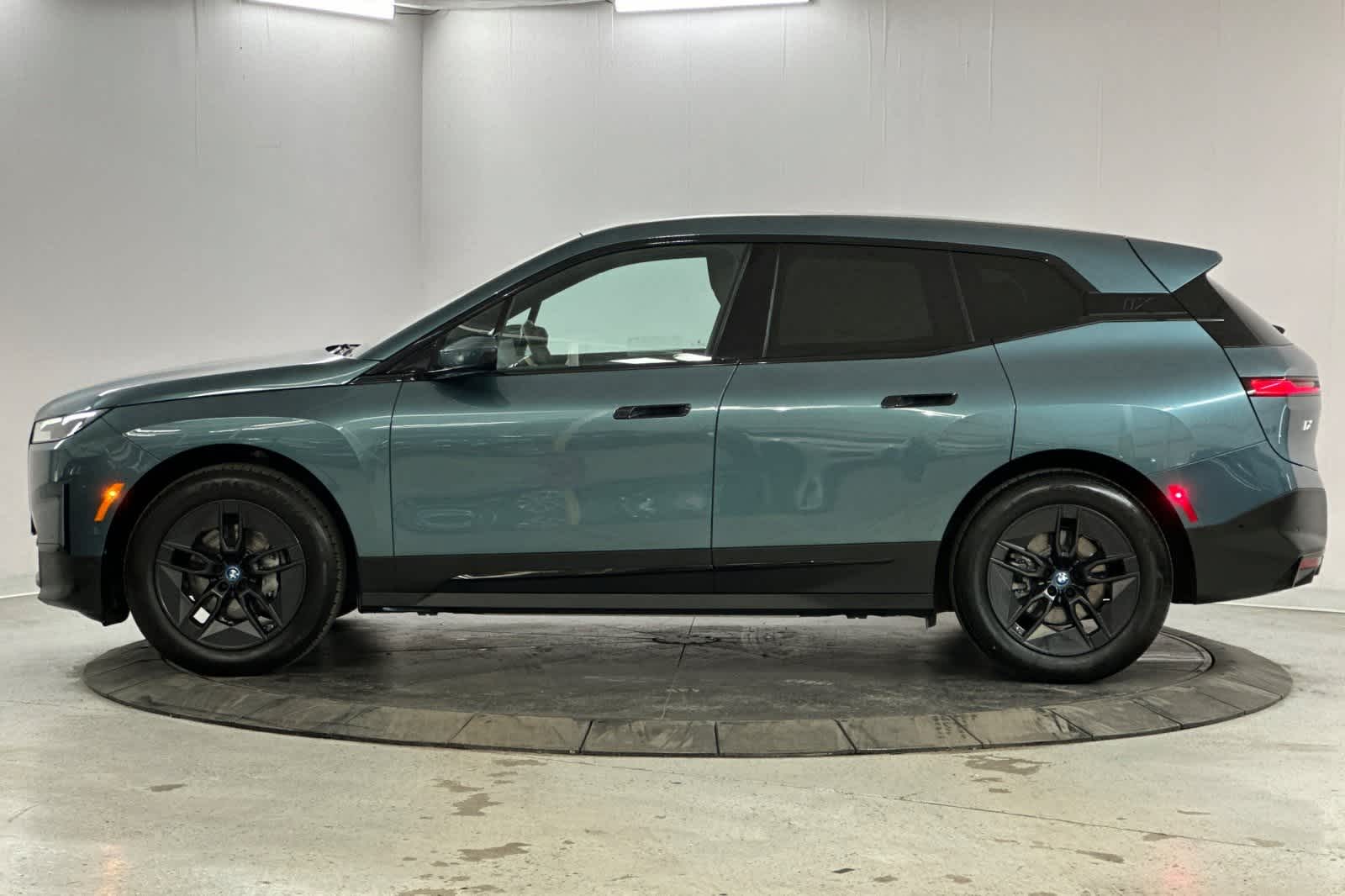 Thumbnail: 2023 BMW iX - 5