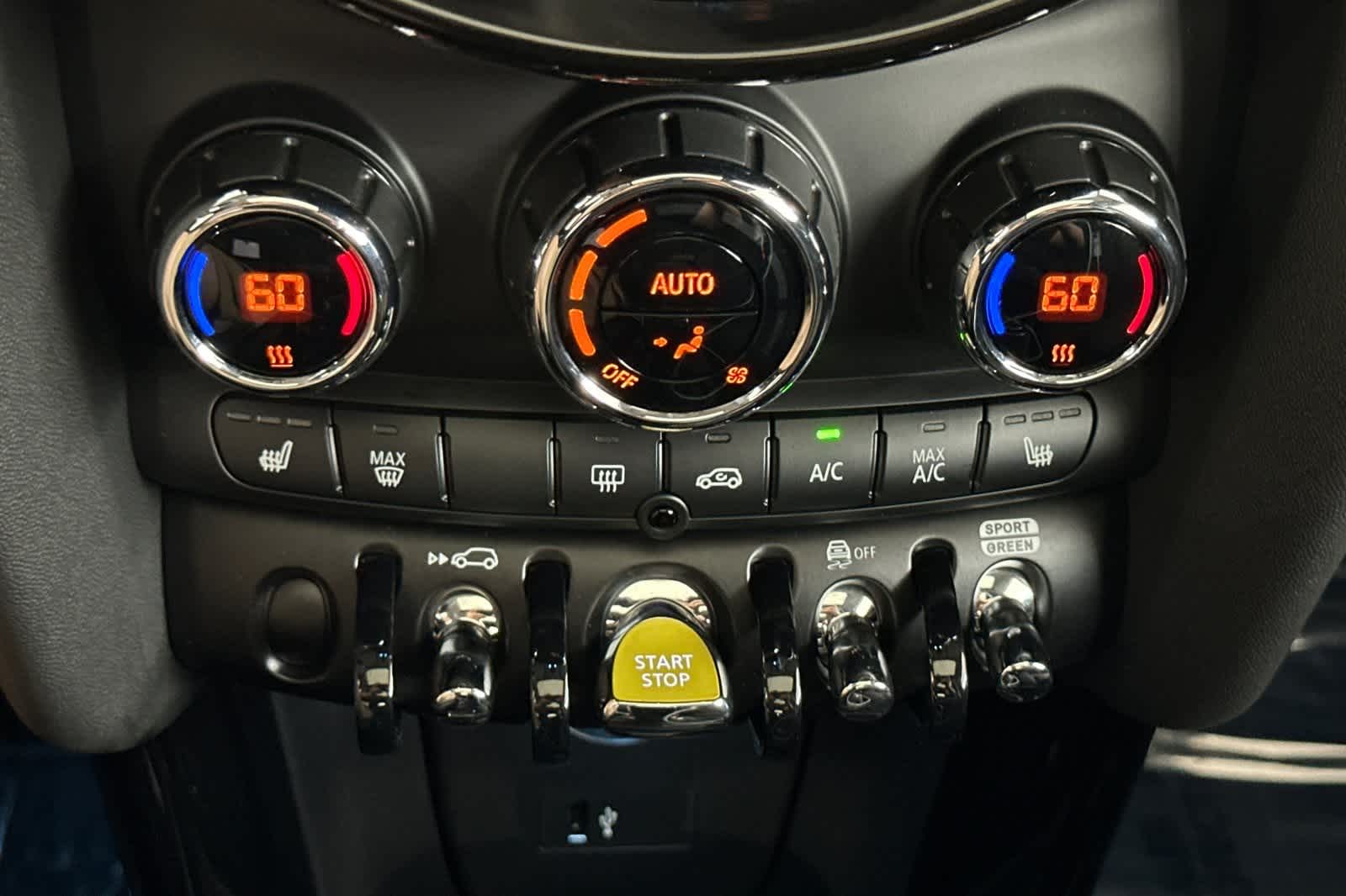 Thumbnail: 2024 MINI Cooper Hardtop - 21