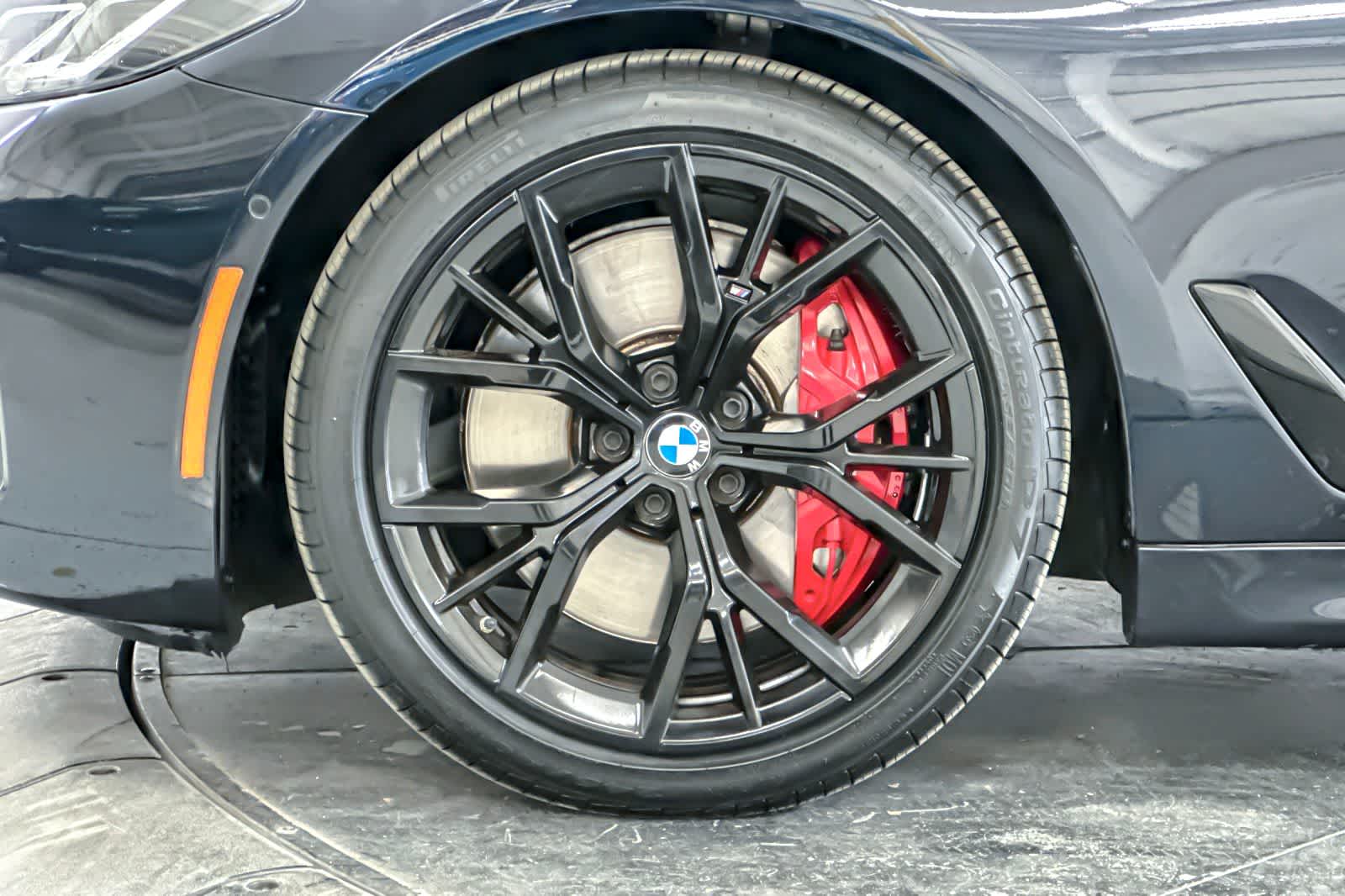 Thumbnail: 2023 BMW 5 Series - 25