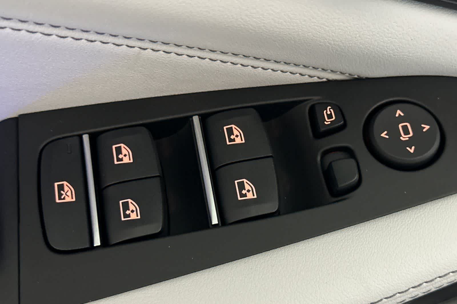 Thumbnail: 2026 BMW X5 - 13