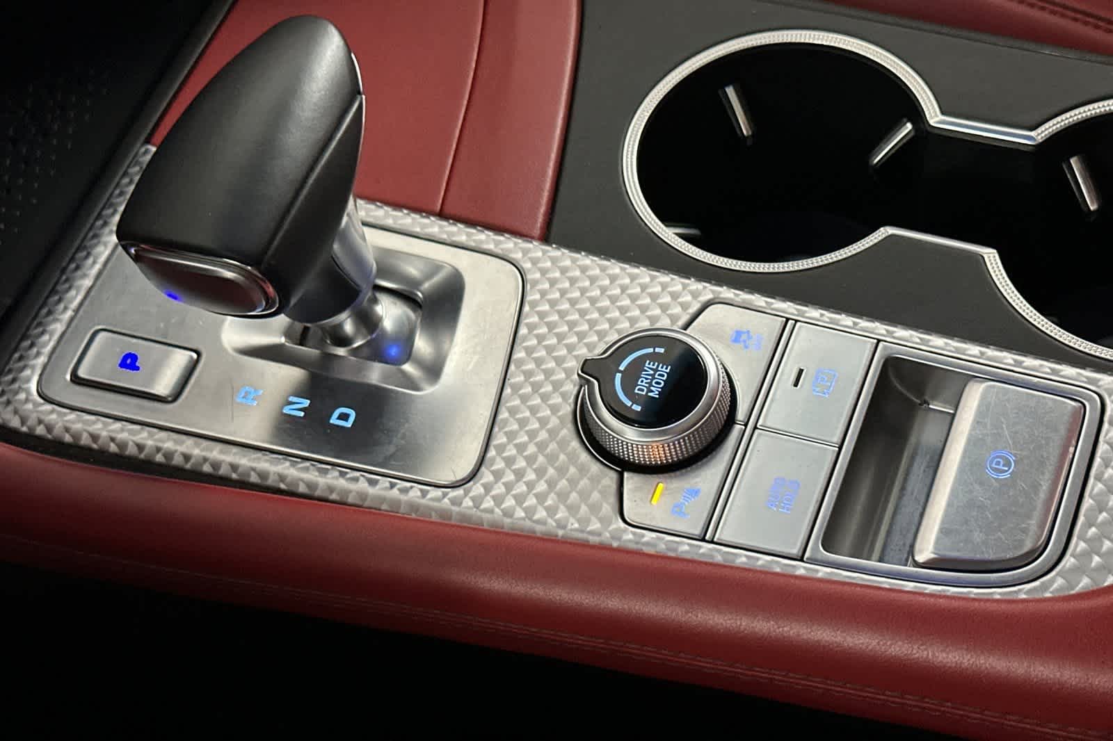 Thumbnail: 2023 Genesis G70 - 21