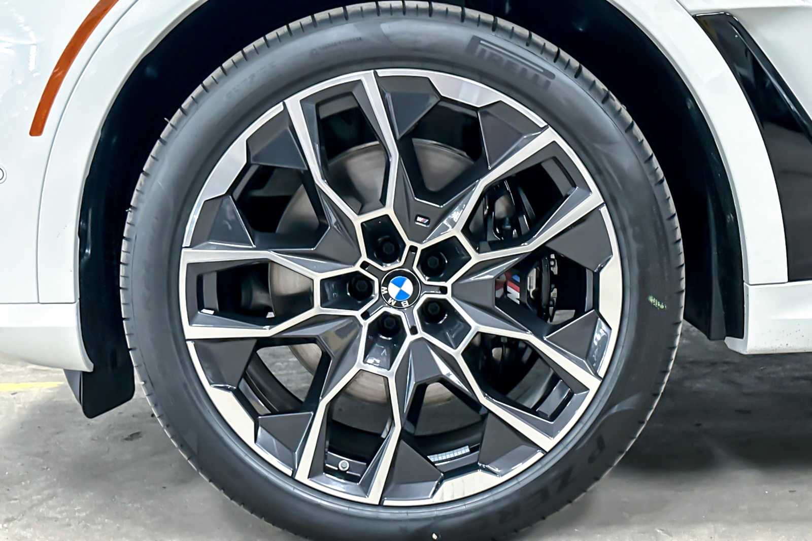 Thumbnail: 2026 BMW X7 - 25