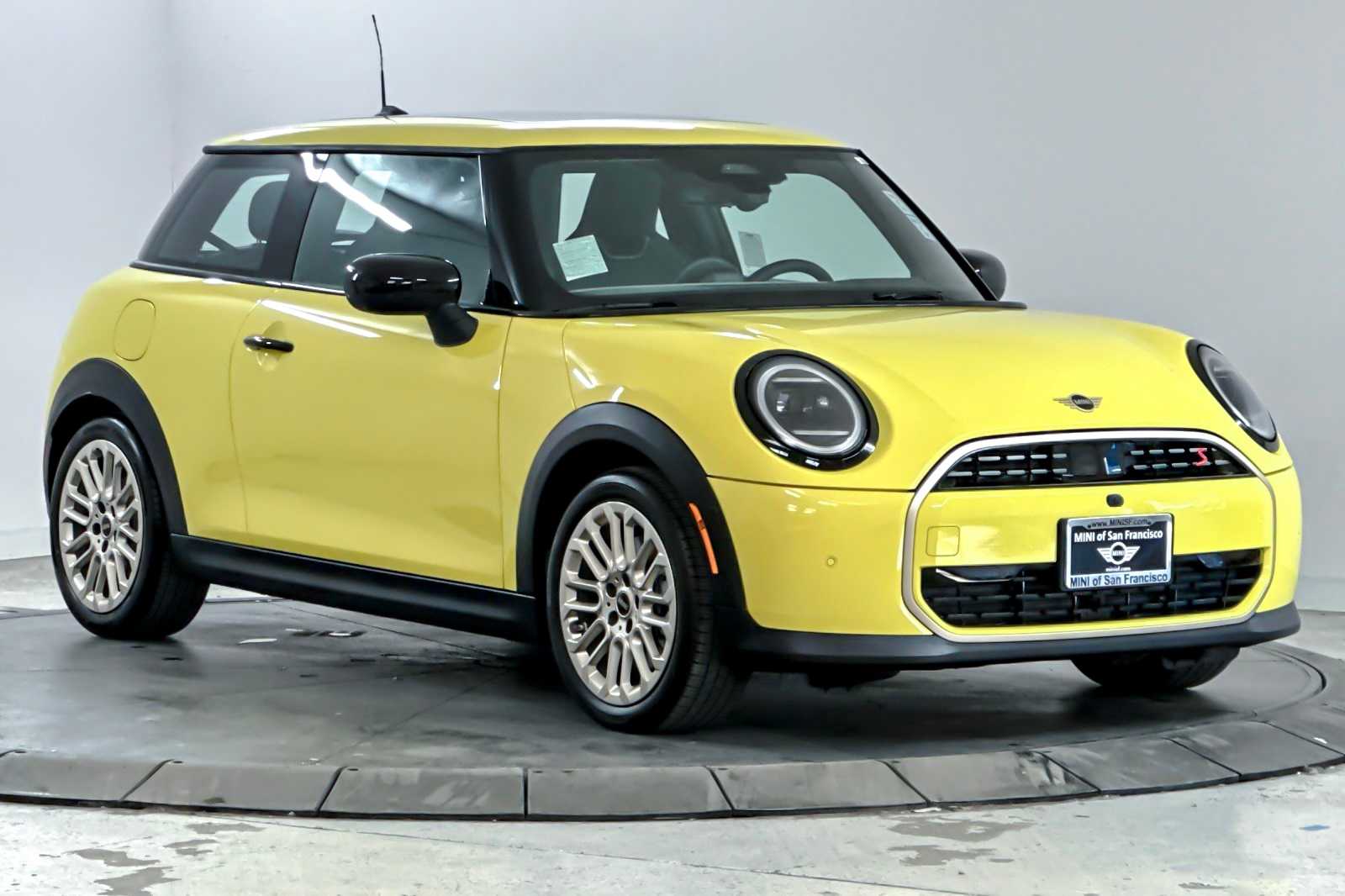 Thumbnail: 2025 MINI Cooper Hardtop - 9