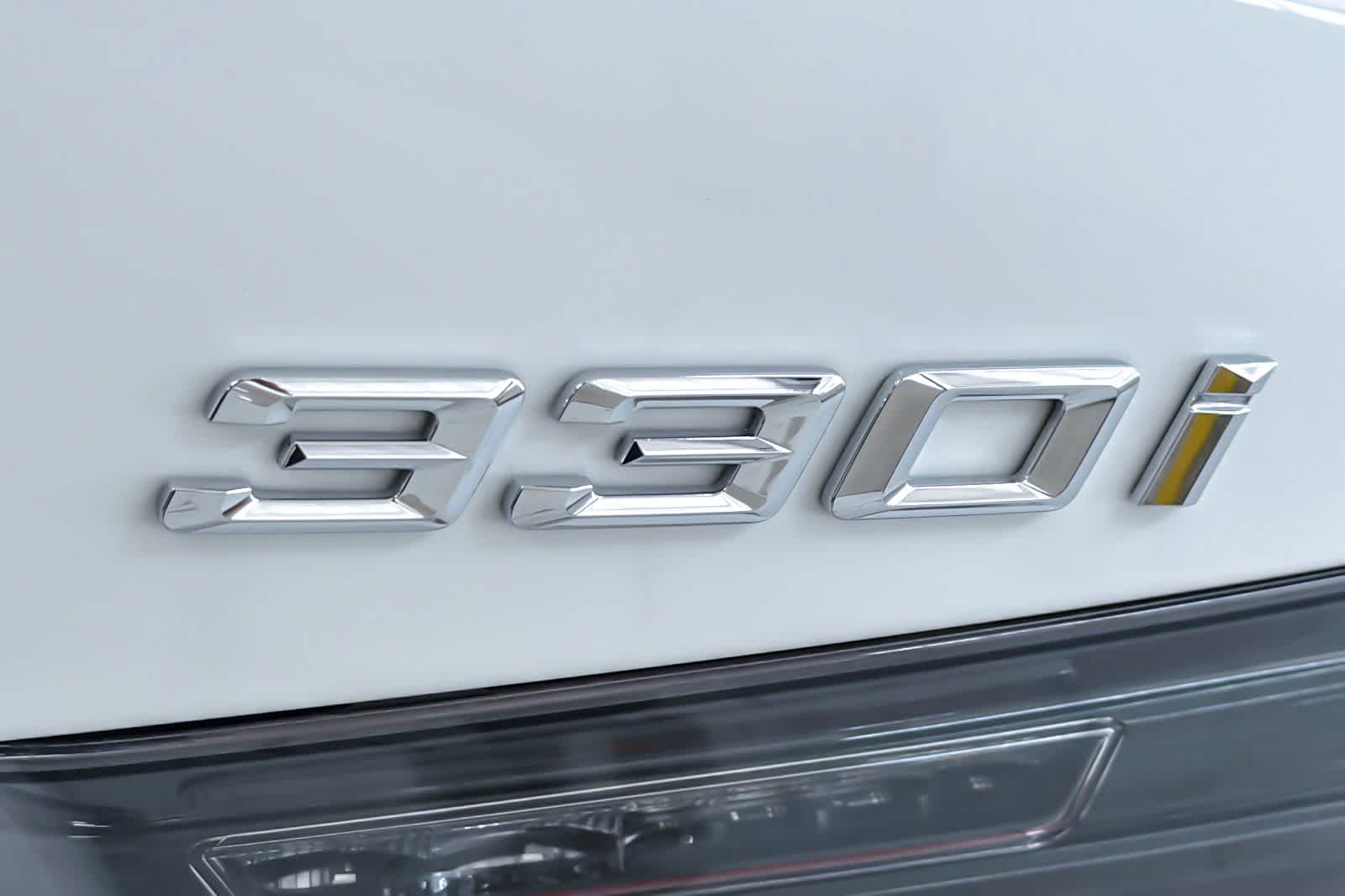 Thumbnail: 2023 BMW 3 Series - 27