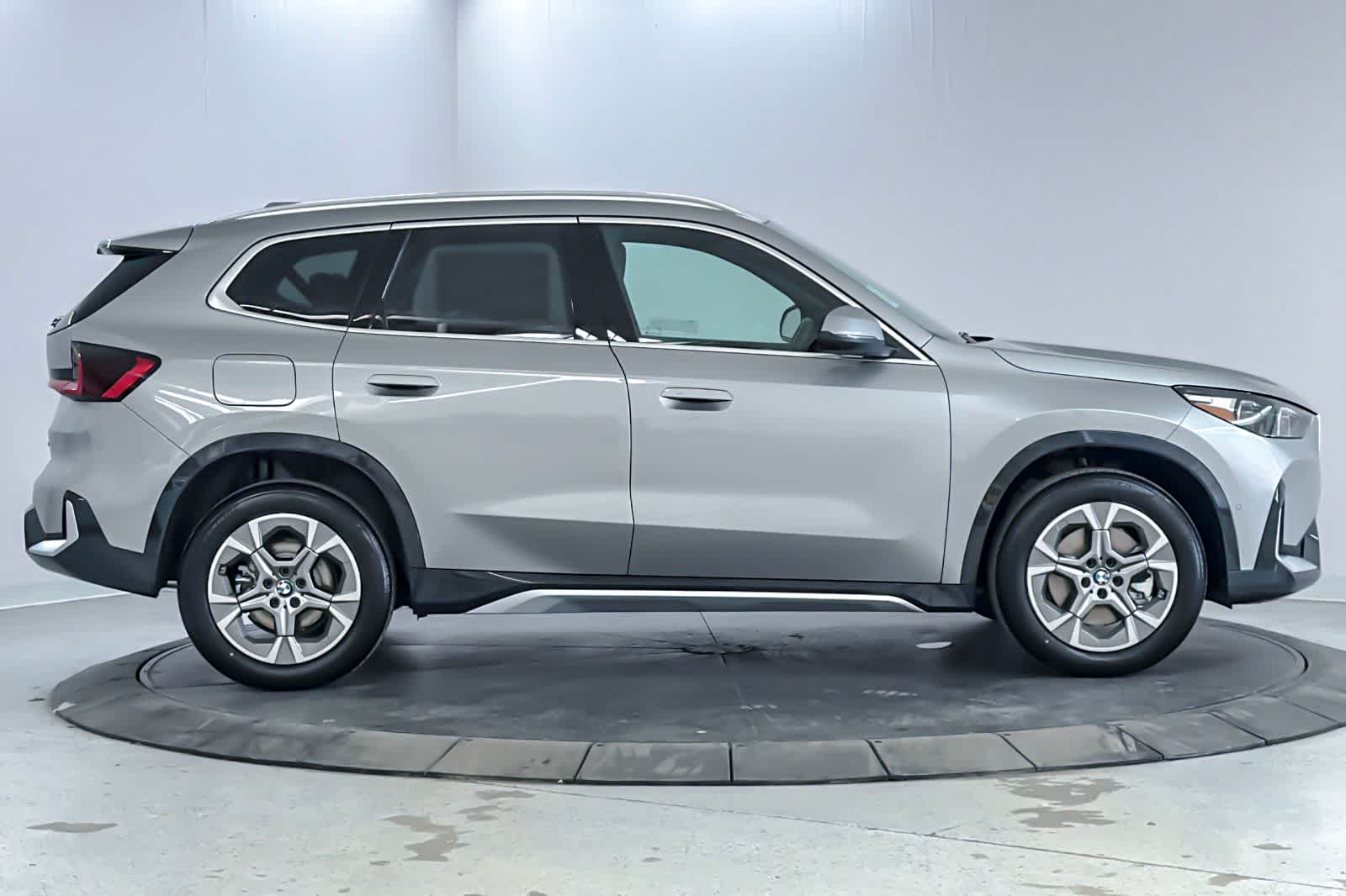 Thumbnail: 2026 BMW X1 - 8