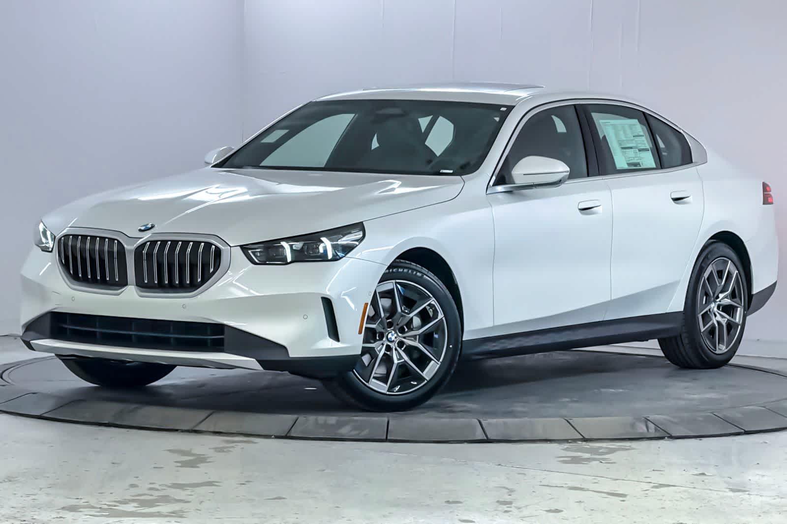 Thumbnail: 2026 BMW 5 Series - 1