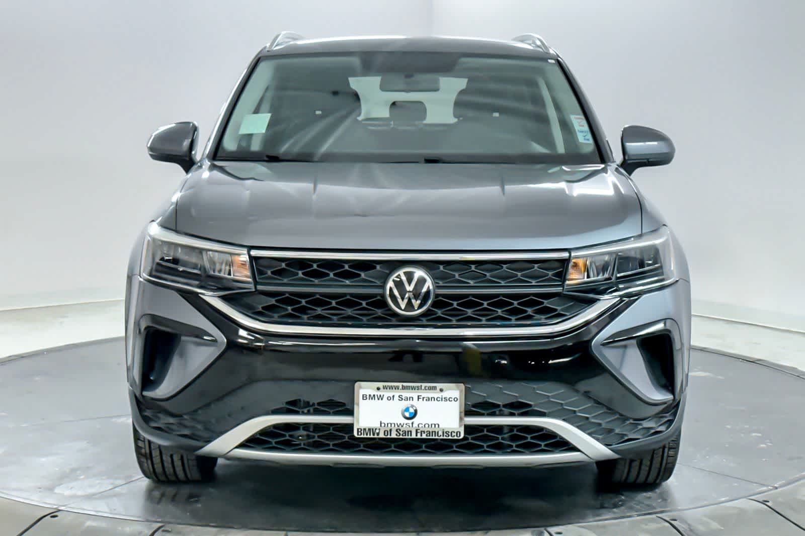 Thumbnail: 2022 Volkswagen Taos - 10