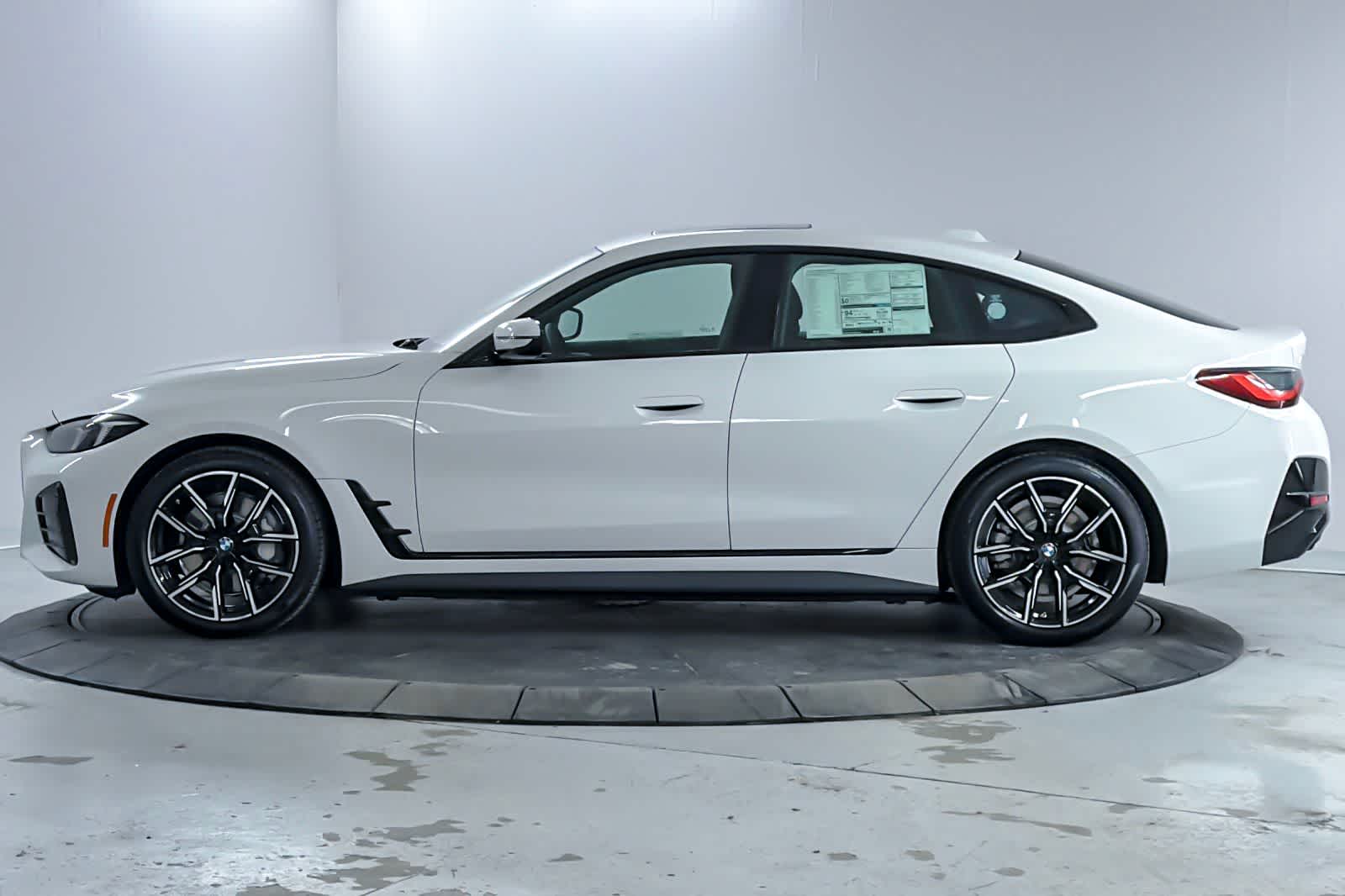 Thumbnail: 2026 BMW i4 - 5