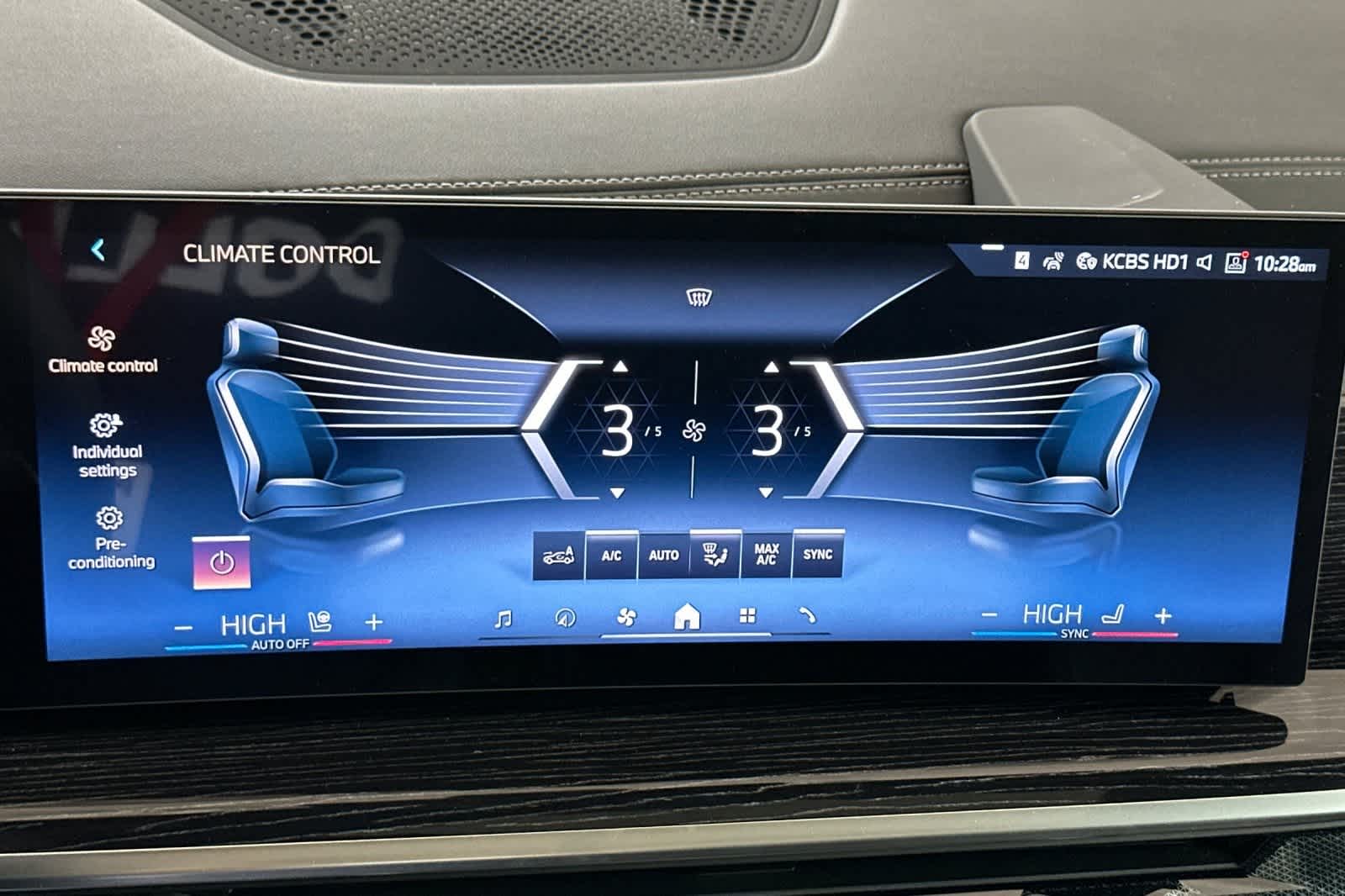 Thumbnail: 2026 BMW X5 - 21