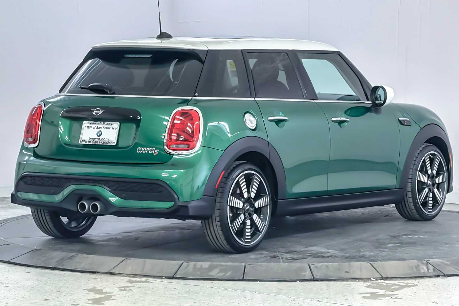 Thumbnail: 2023 MINI Cooper Hardtop - 2