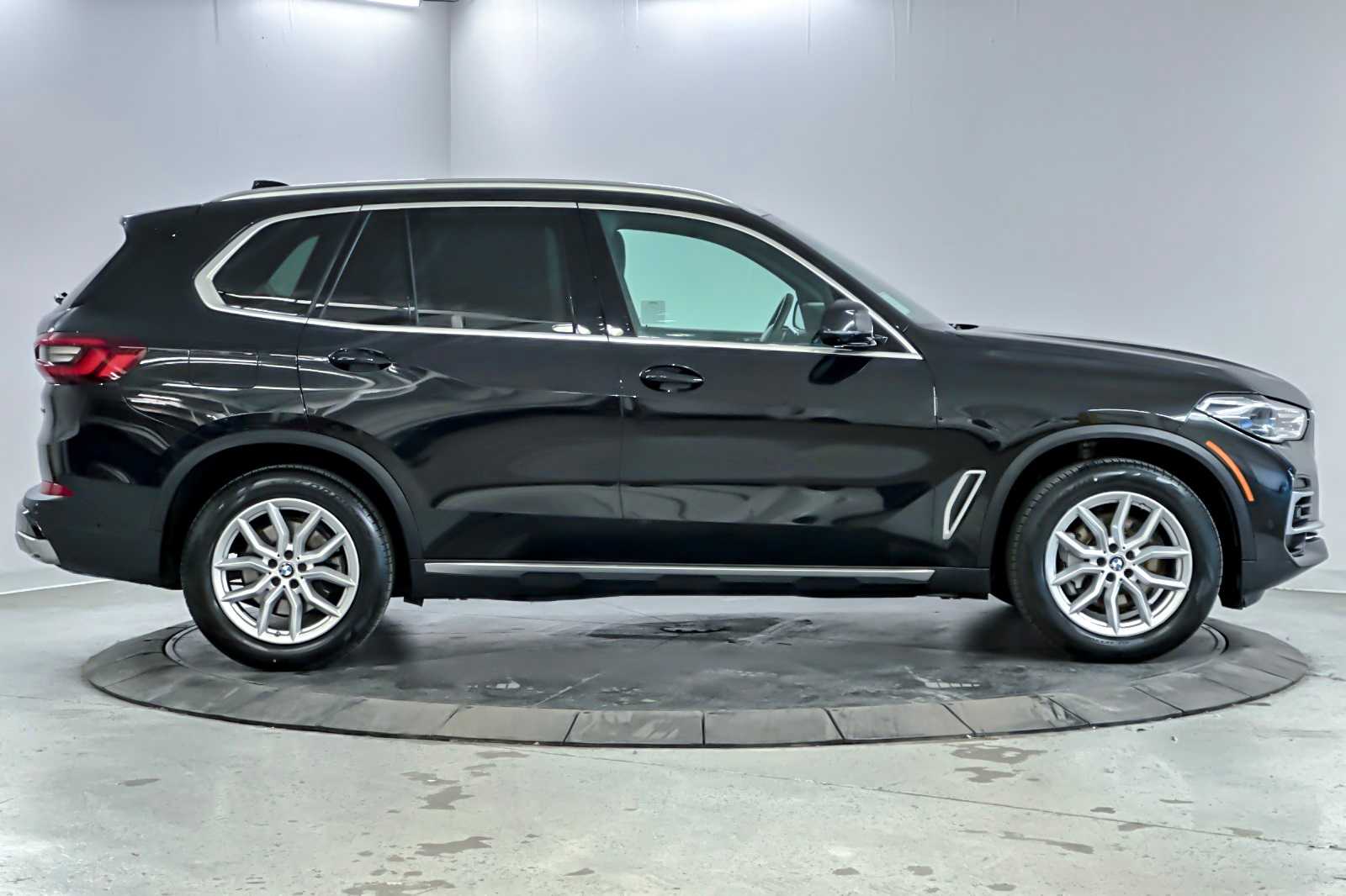 Thumbnail: 2023 BMW X5 - 8