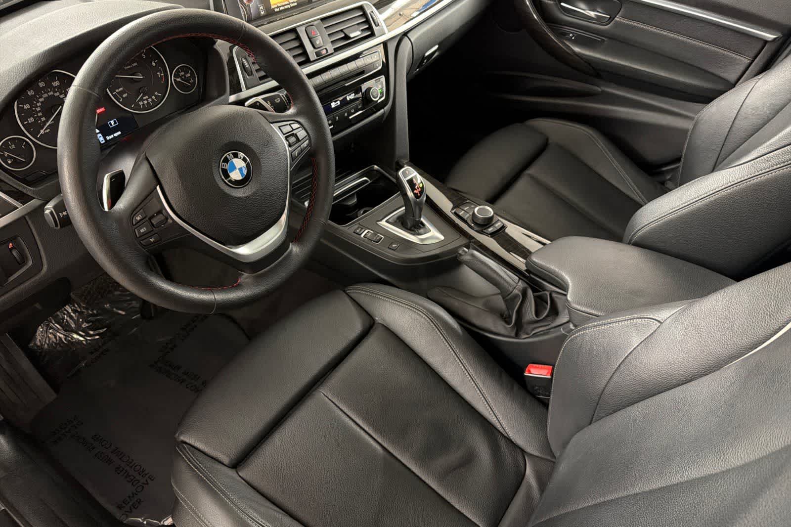 Thumbnail: 2016 BMW 3 Series - 11