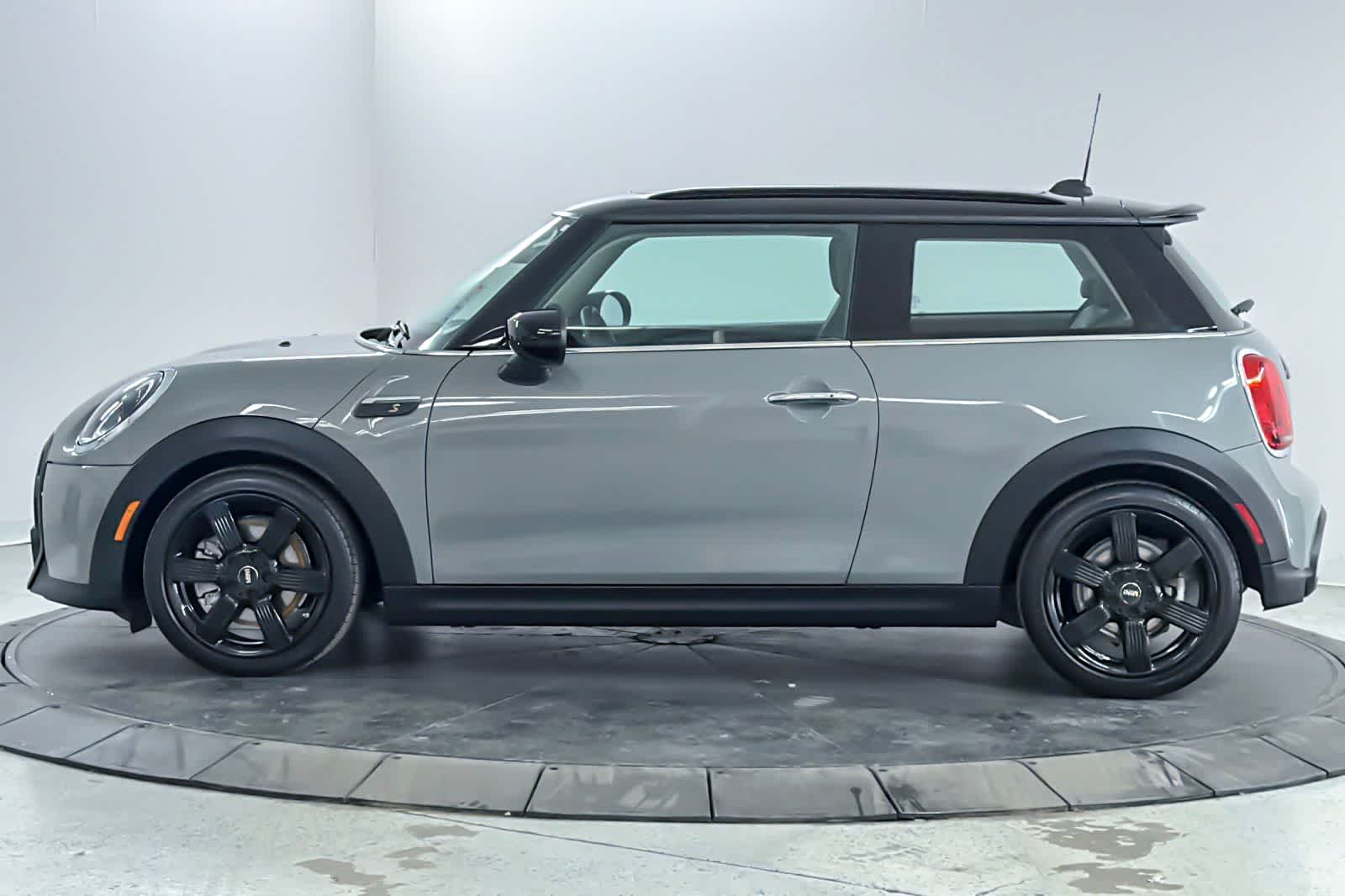 Thumbnail: 2023 MINI Cooper Hardtop - 5