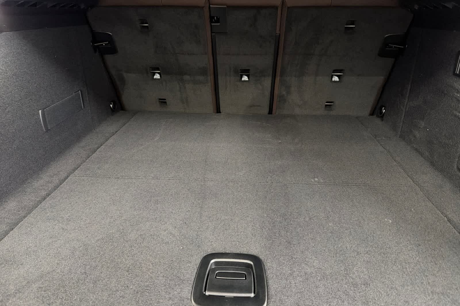 Thumbnail: 2026 BMW iX - 15