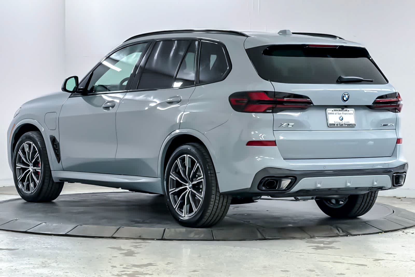 Thumbnail: 2026 BMW X5 - 6