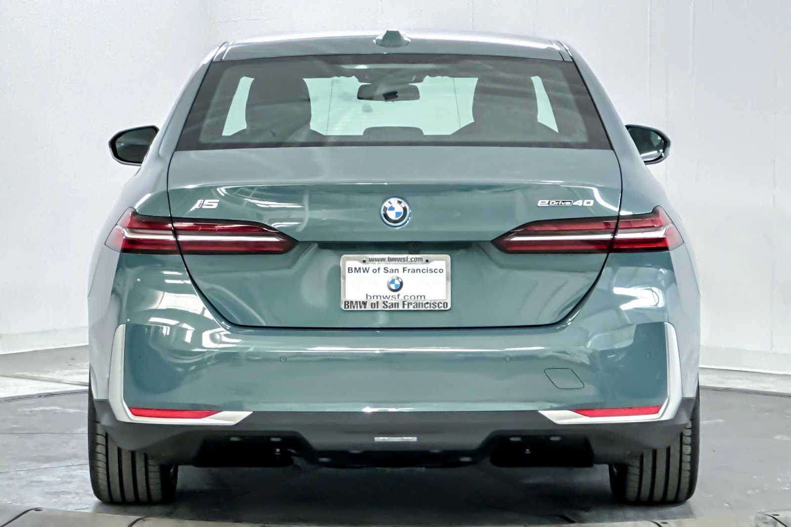 Thumbnail: 2026 BMW i5 - 7