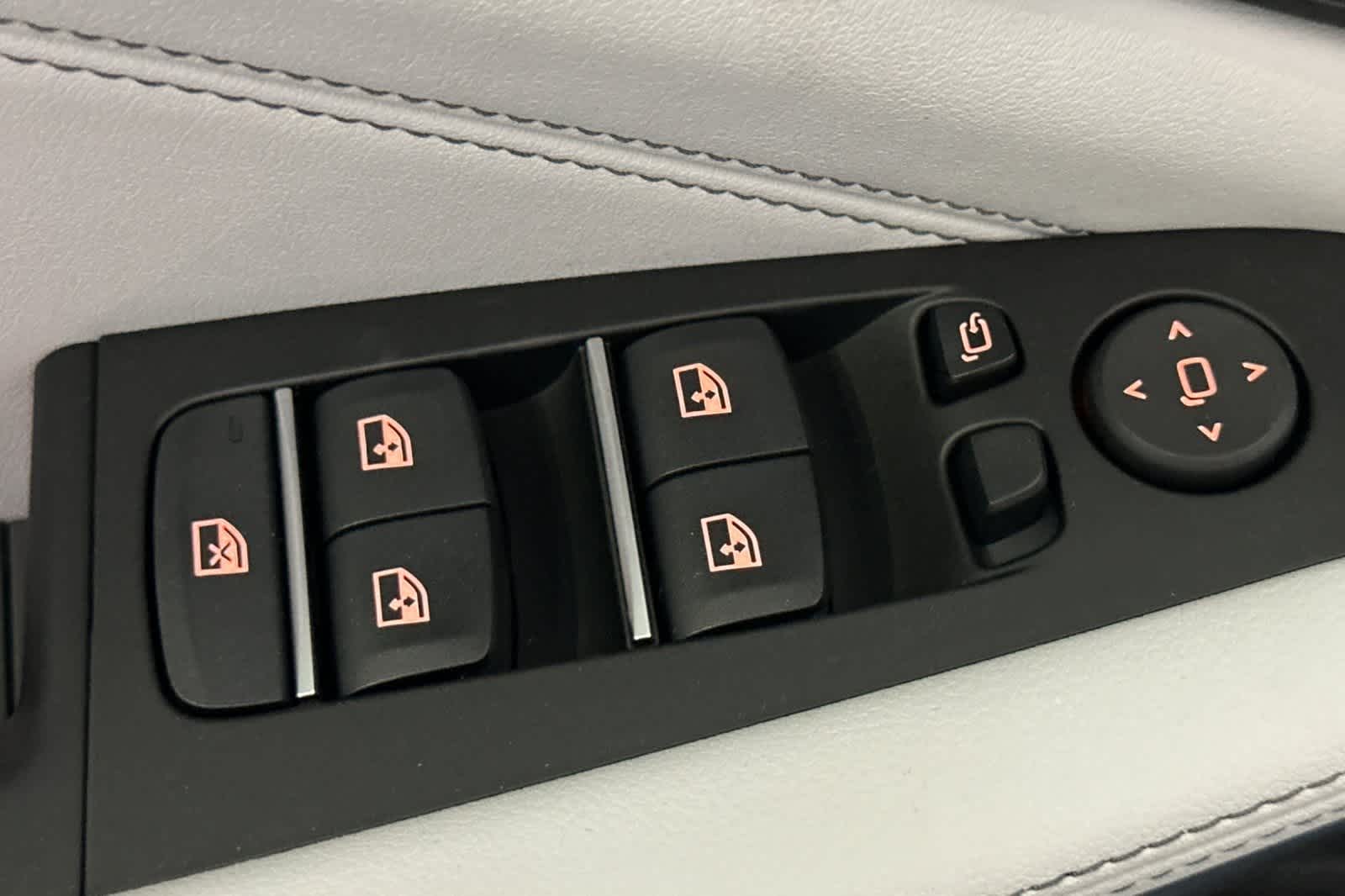 Thumbnail: 2026 BMW X5 - 13