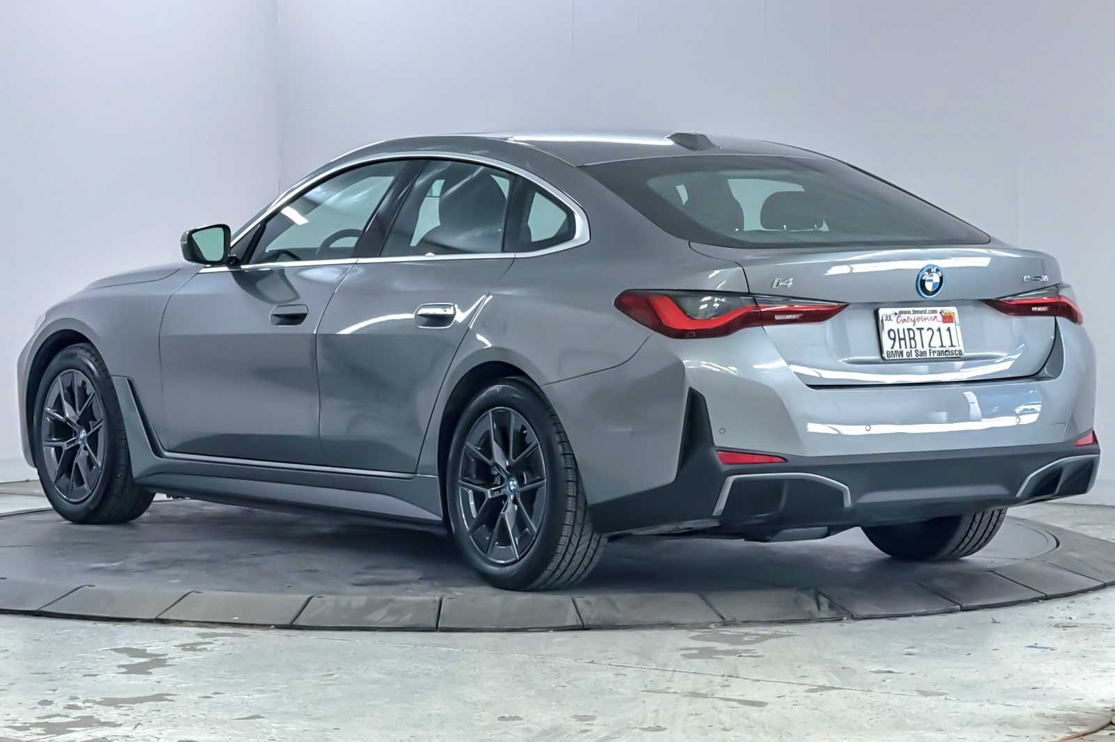 Thumbnail: 2023 BMW i4 - 6