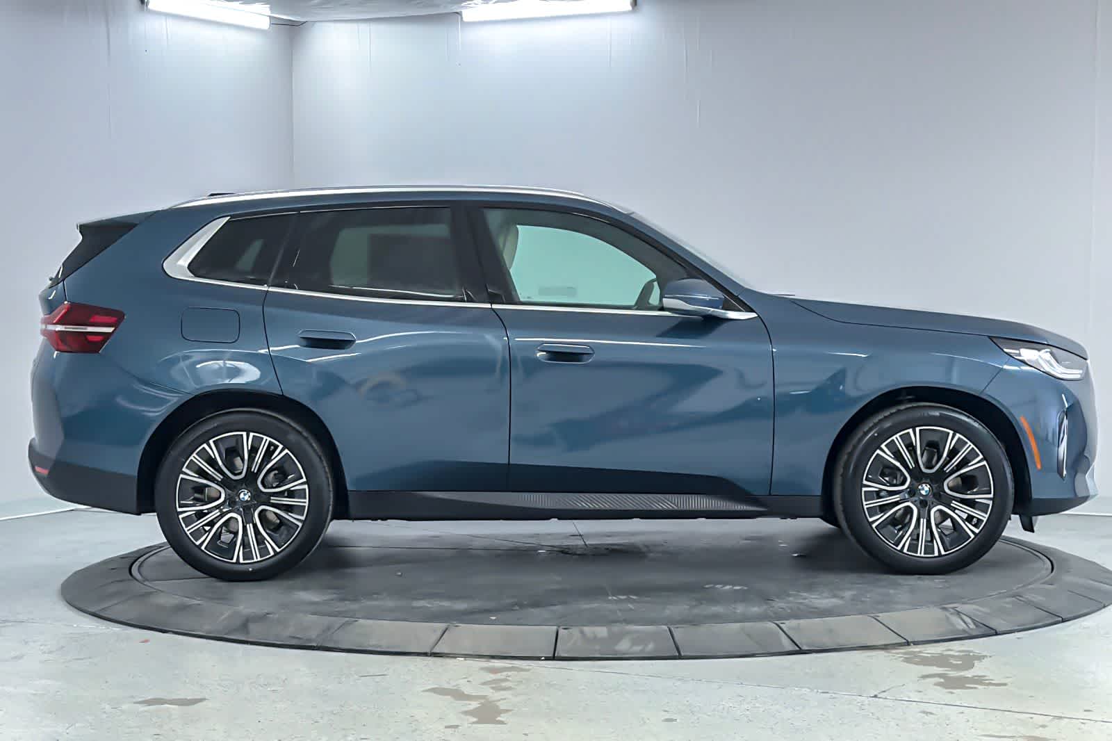 Thumbnail: 2026 BMW X3 - 8