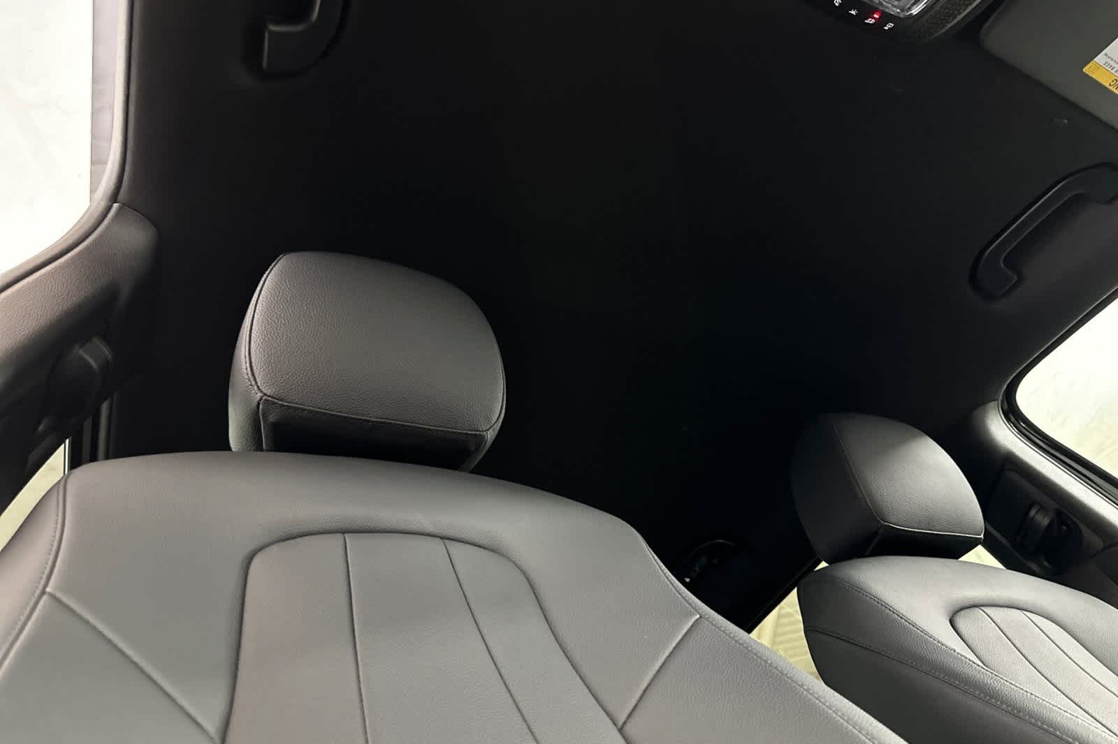 Thumbnail: 2024 Mercedes-Benz GLB - 17