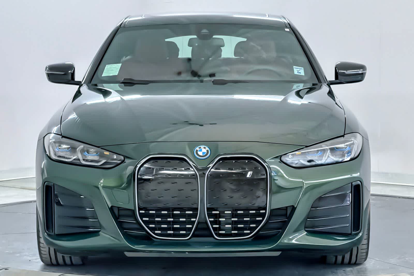 Thumbnail: 2023 BMW i4 - 10