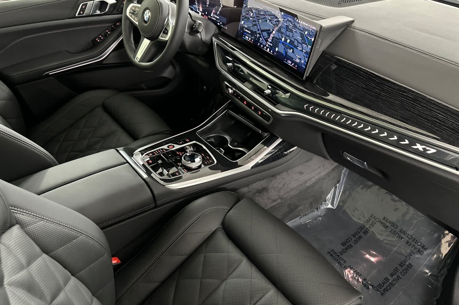Thumbnail: 2026 BMW X7 - 16
