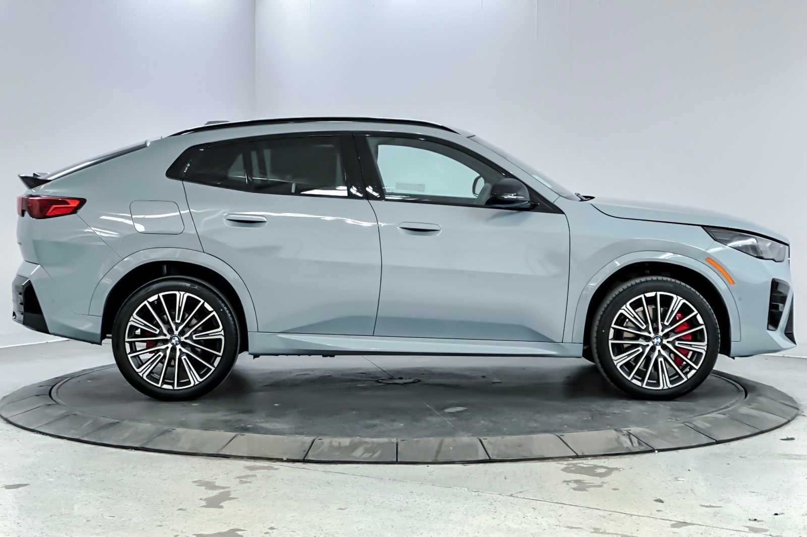 Thumbnail: 2025 BMW X2 - 8