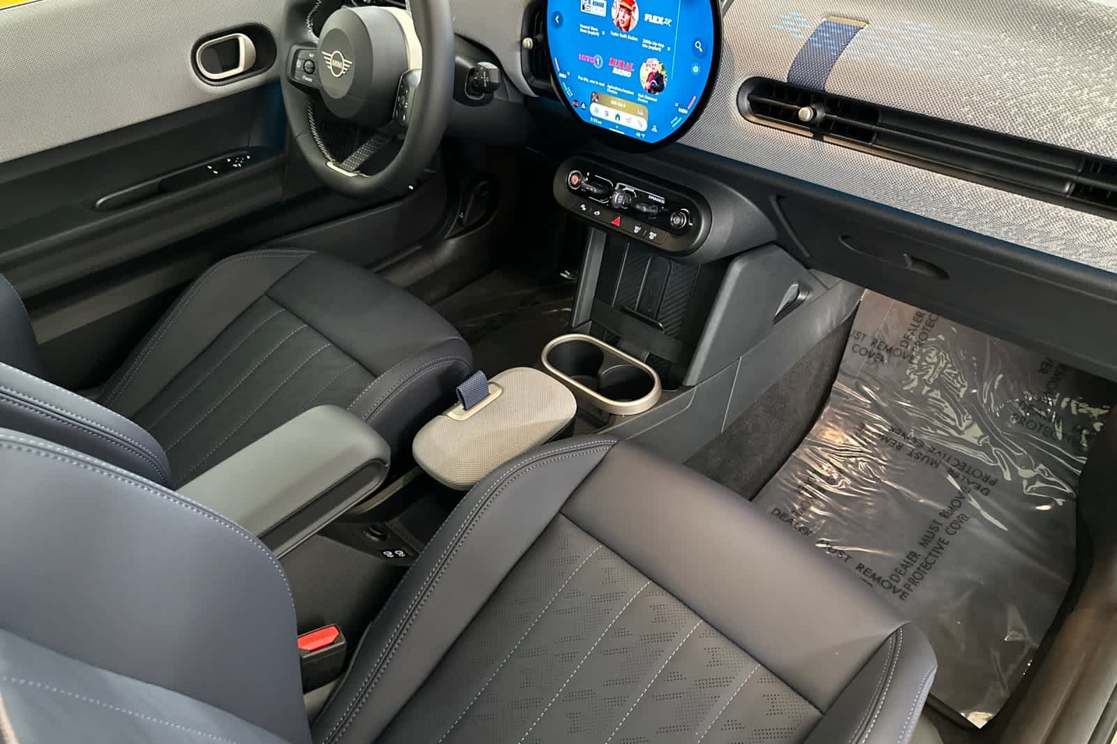 Thumbnail: 2025 MINI Cooper Hardtop - 16