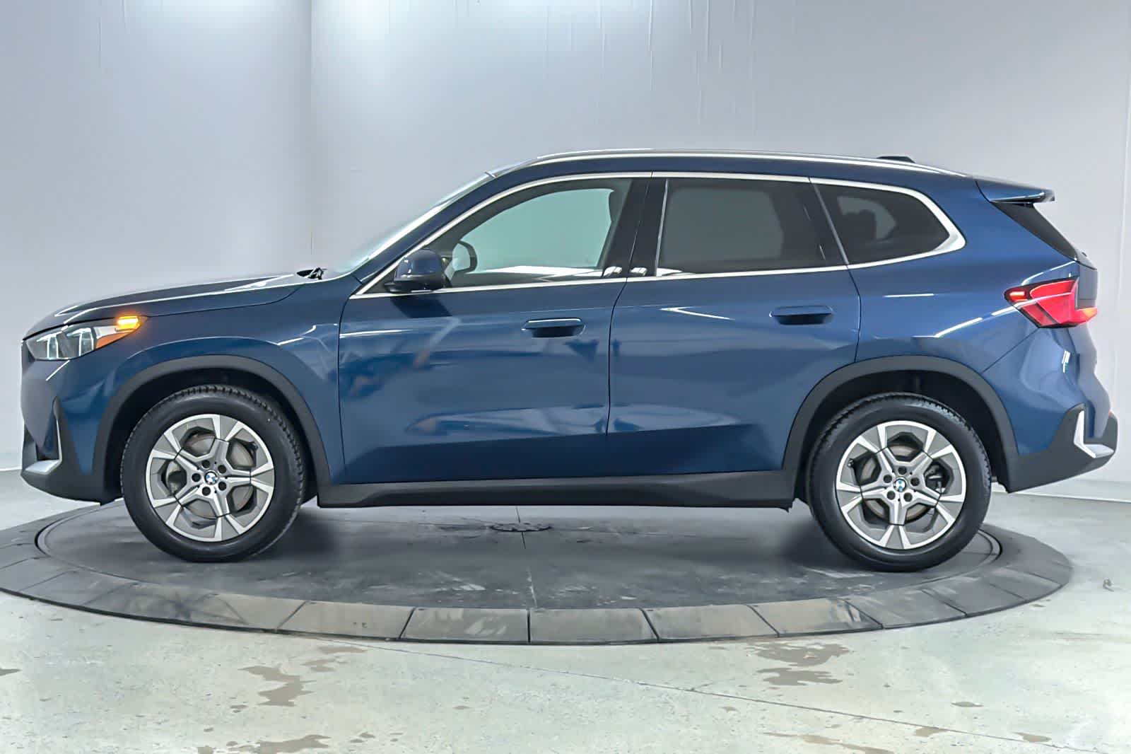 Thumbnail: 2023 BMW X1 - 5
