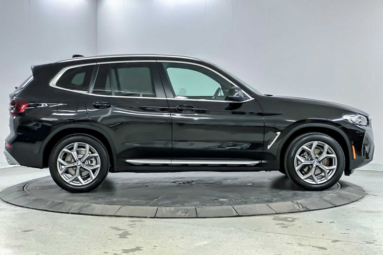 Thumbnail: 2024 BMW X3 - 8