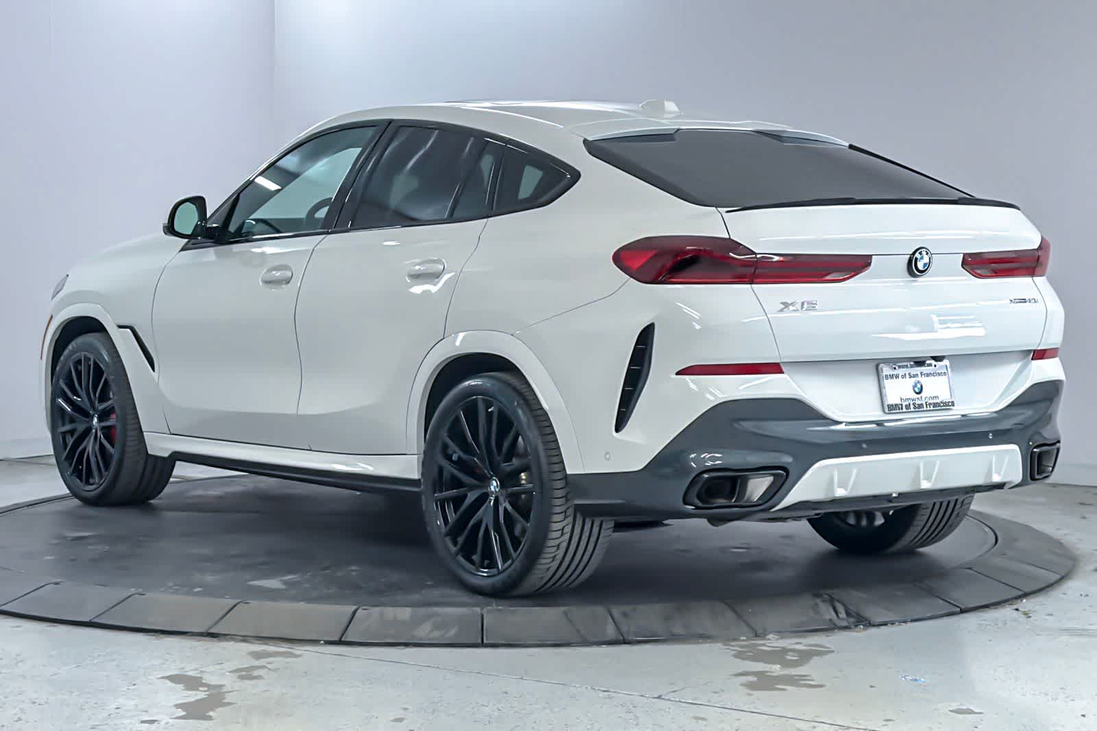 Thumbnail: 2024 BMW X6 - 6