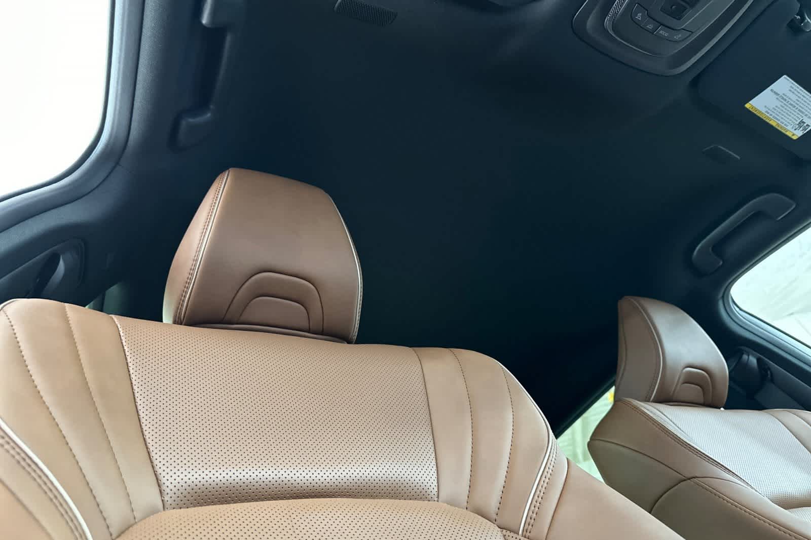 Thumbnail: 2025 Toyota Crown Signia - 17